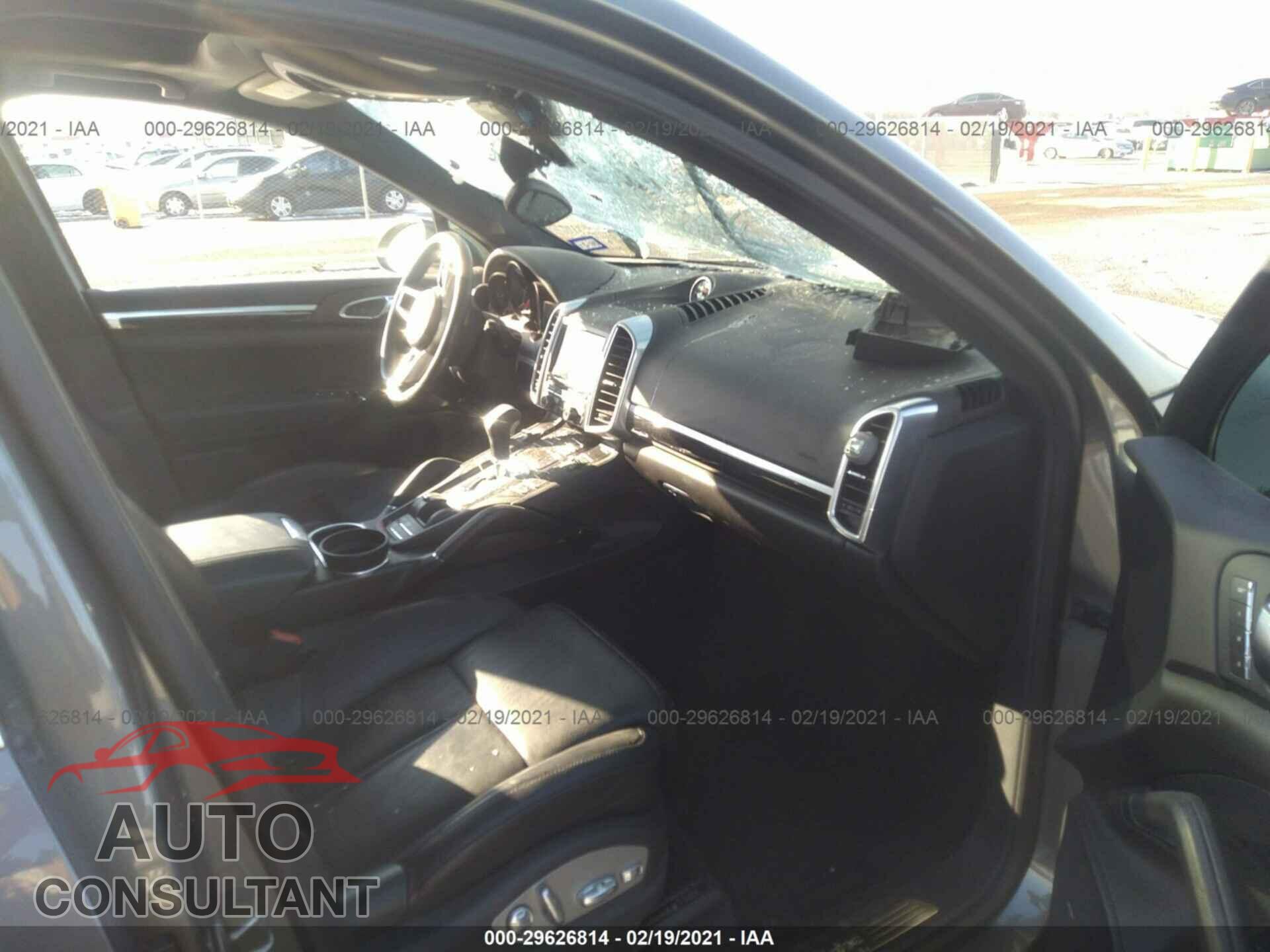 PORSCHE CAYENNE 2016 - WP1AA2A27GLA09282