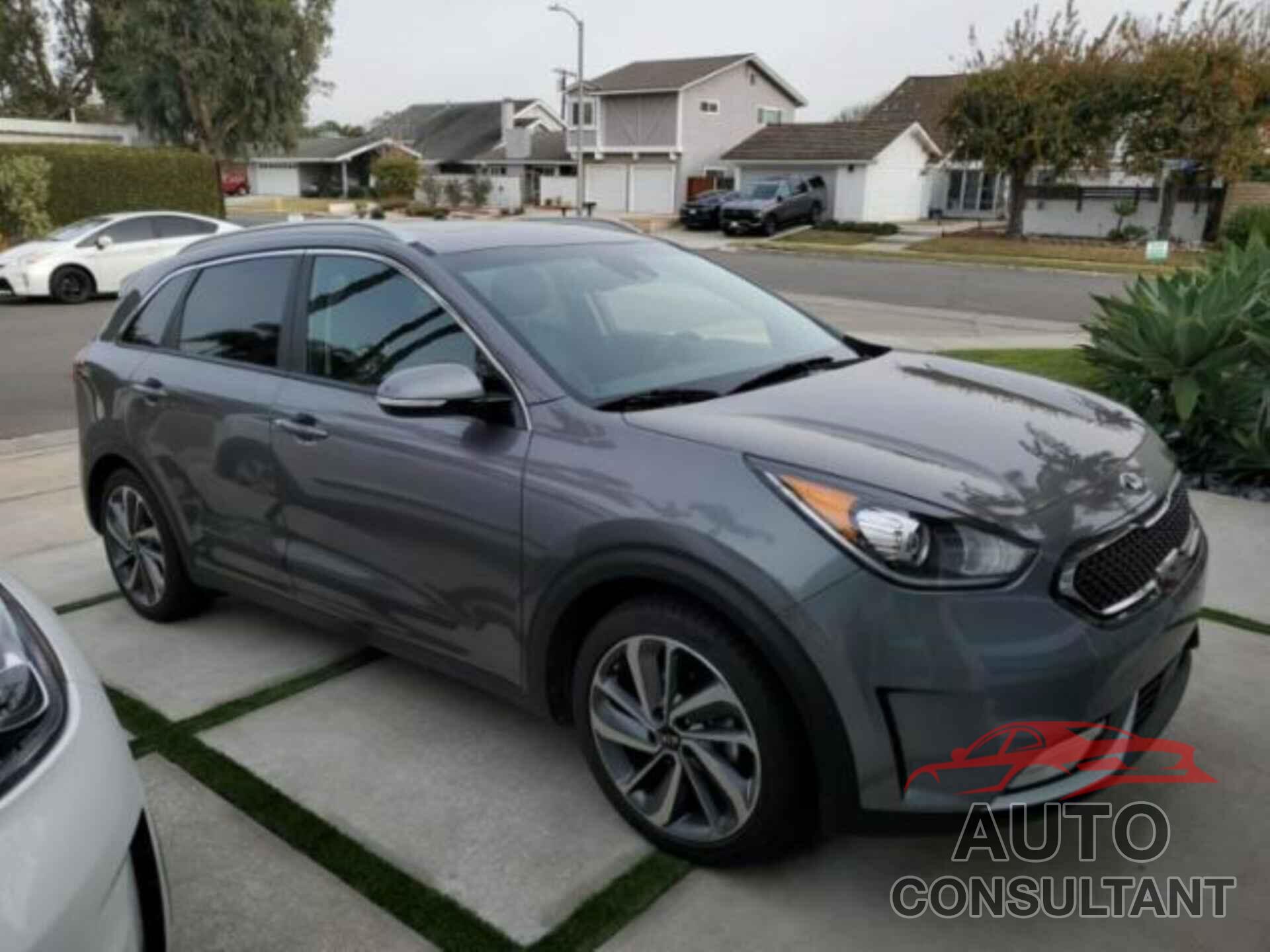 KIA NIRO 2018 - KNDCE3LC0J5145534