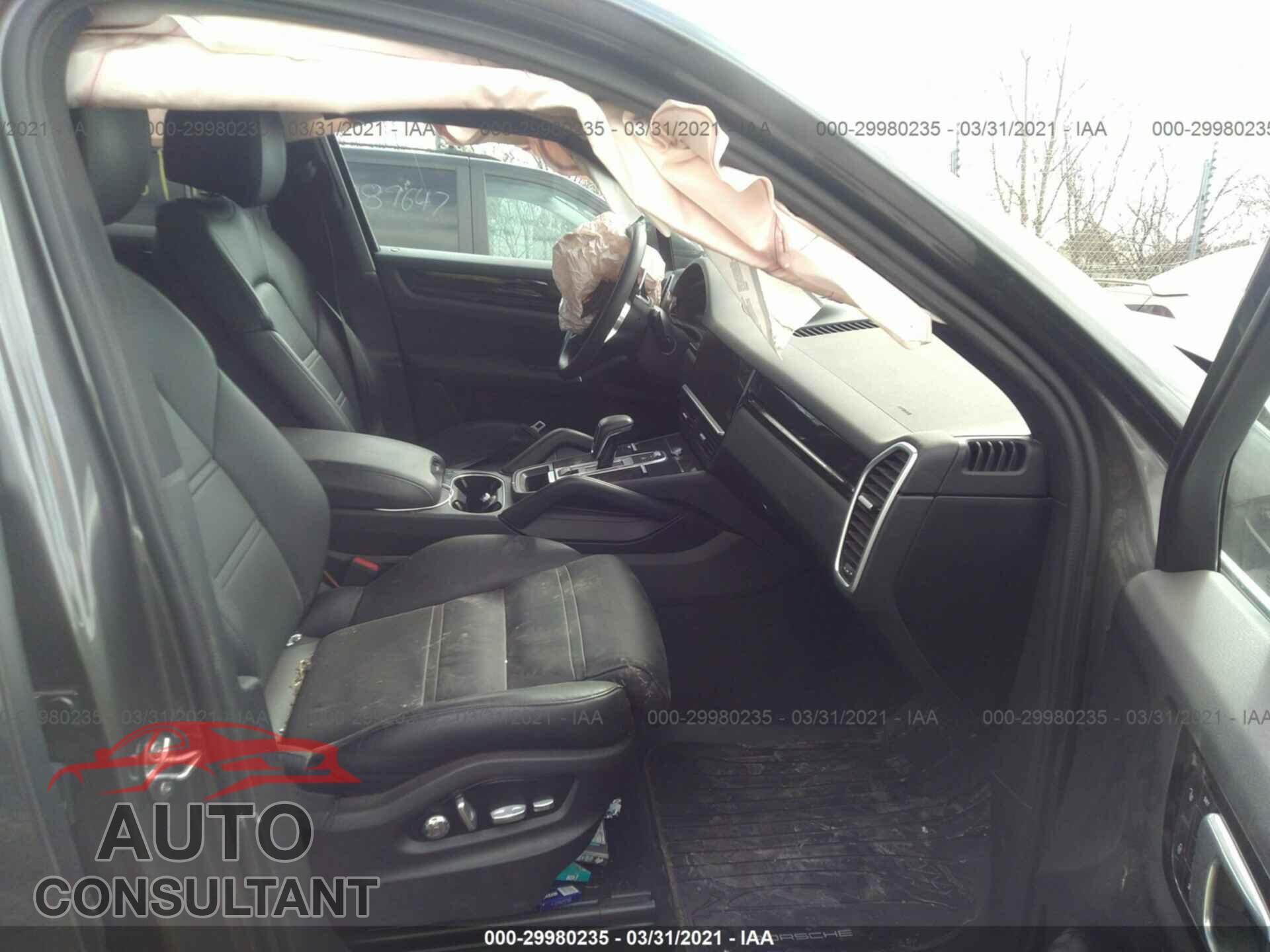 PORSCHE CAYENNE 2019 - WP1AA2AY1KDA04652
