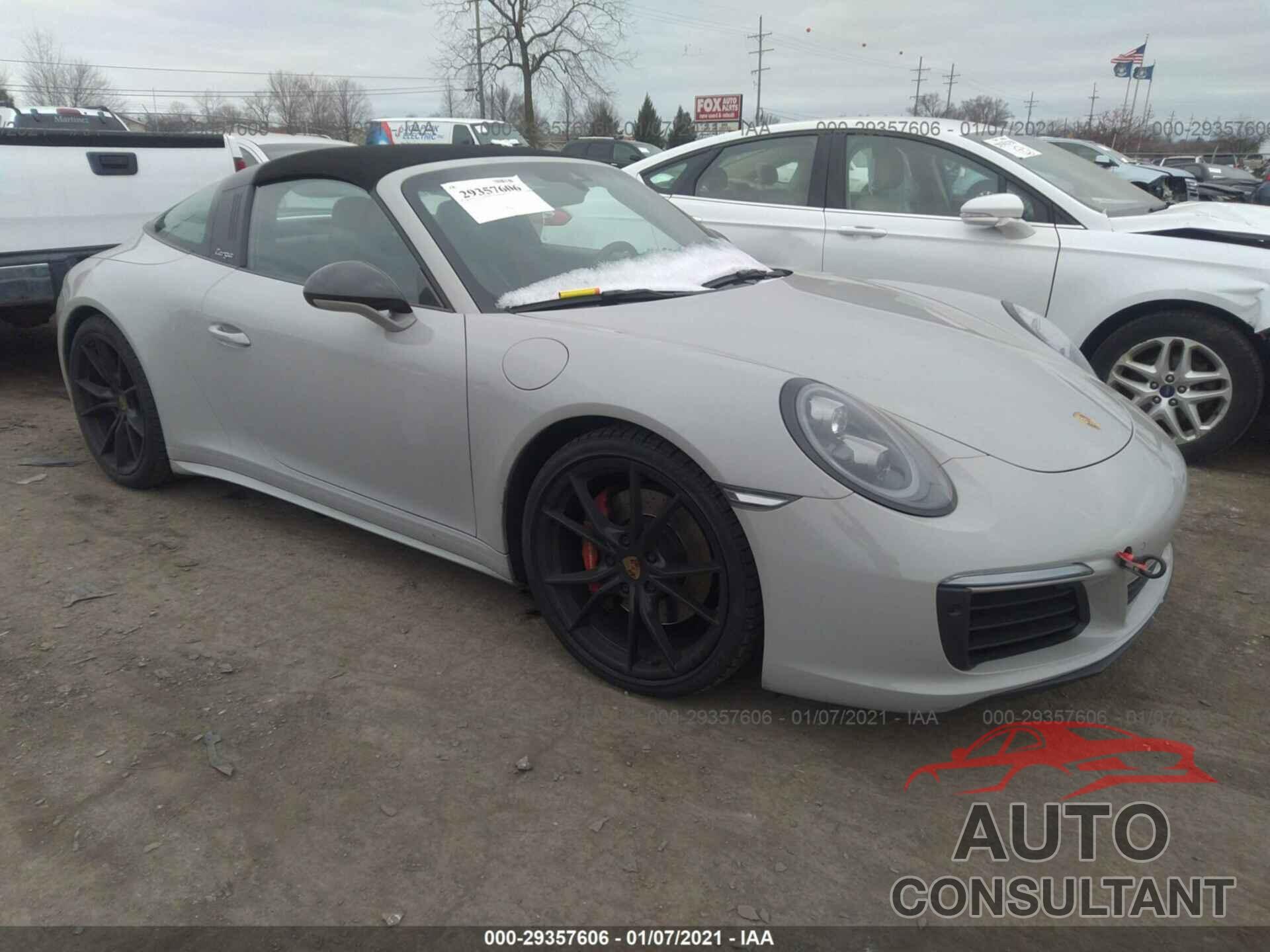 PORSCHE 911 2019 - WP0BB2A90KS125535