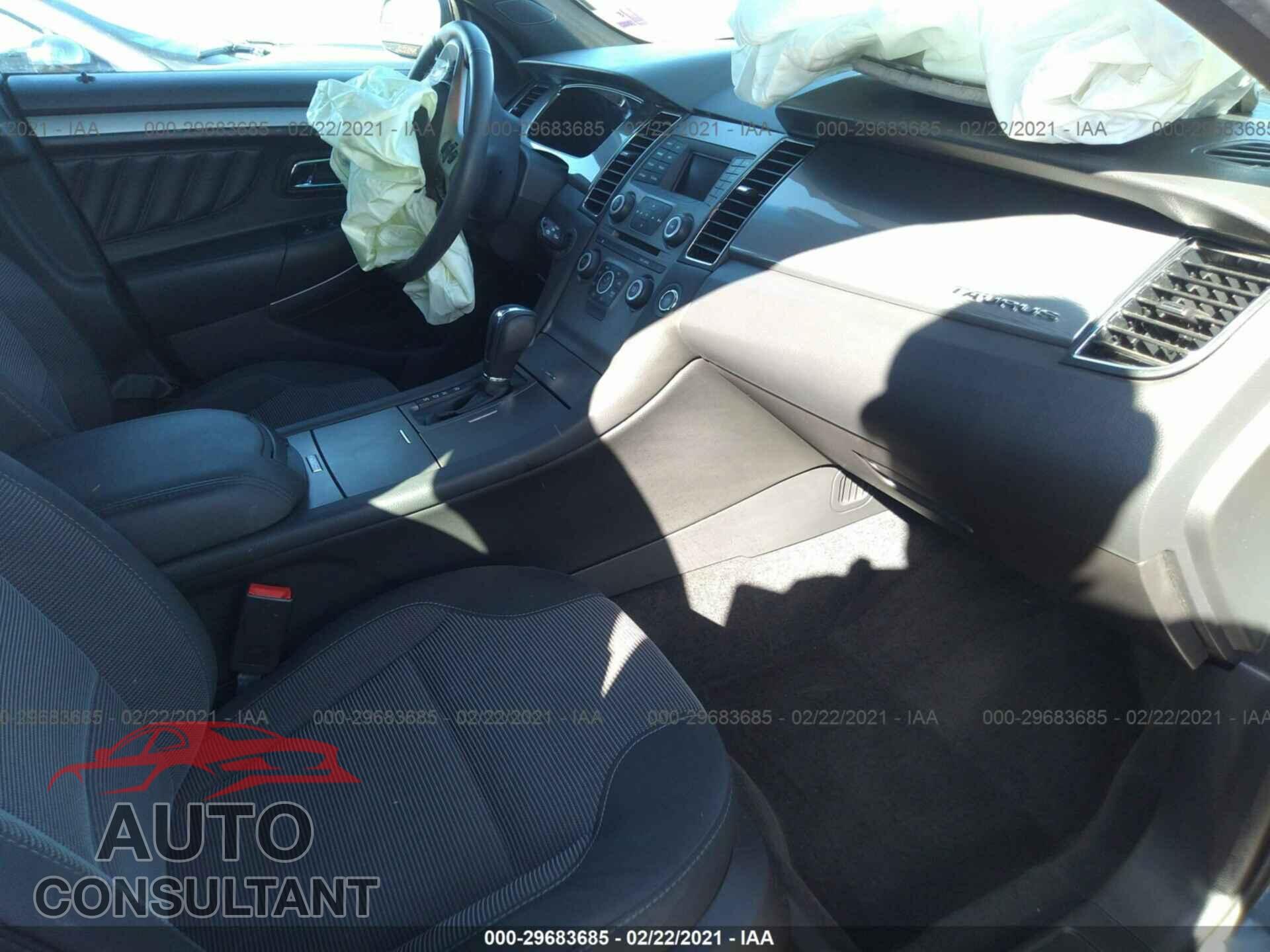 FORD TAURUS 2017 - 1FAHP2E89HG114791
