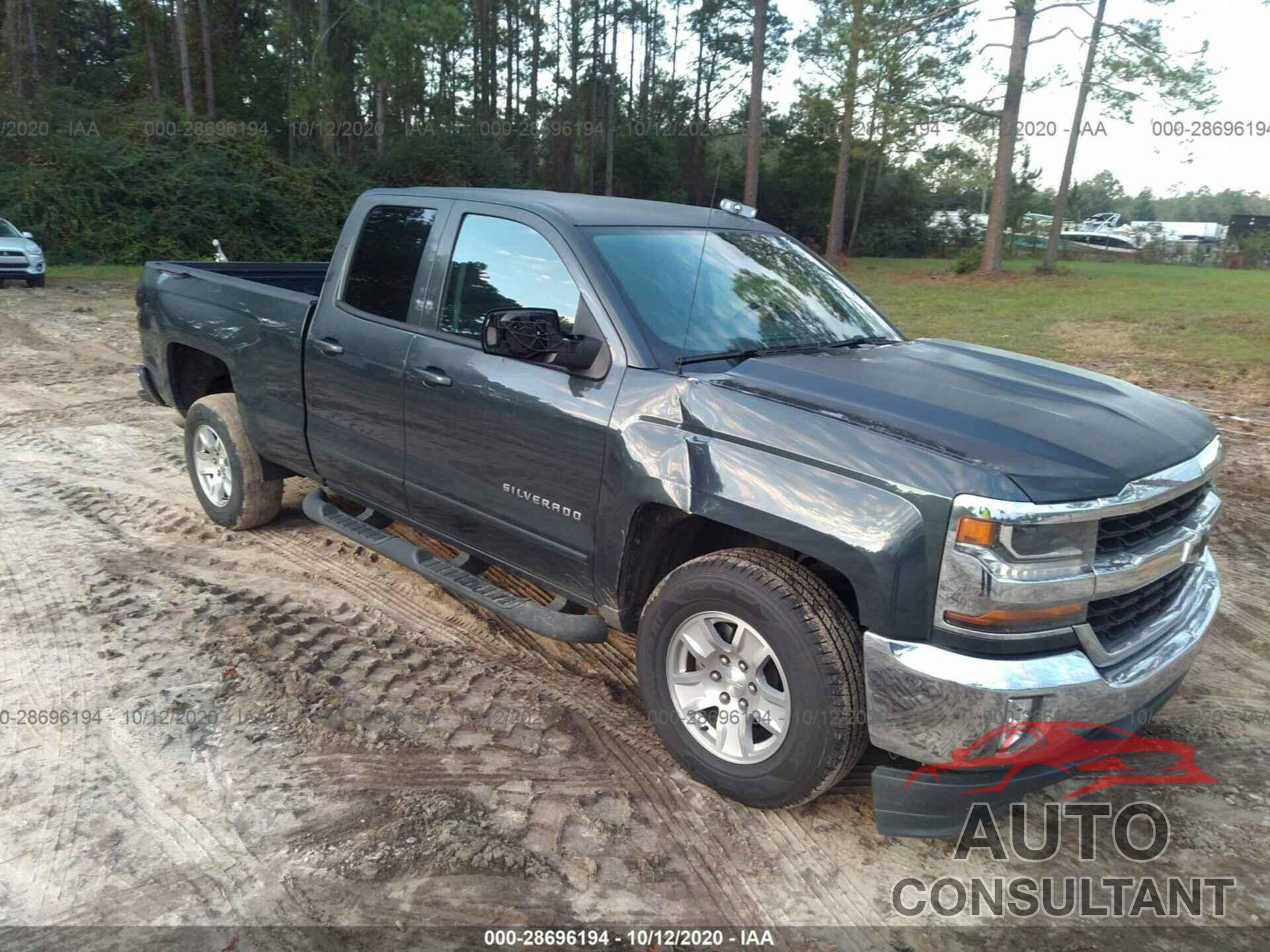 CHEVROLET SILVERADO 1500 2018 - 1GCRCREC1JZ245974