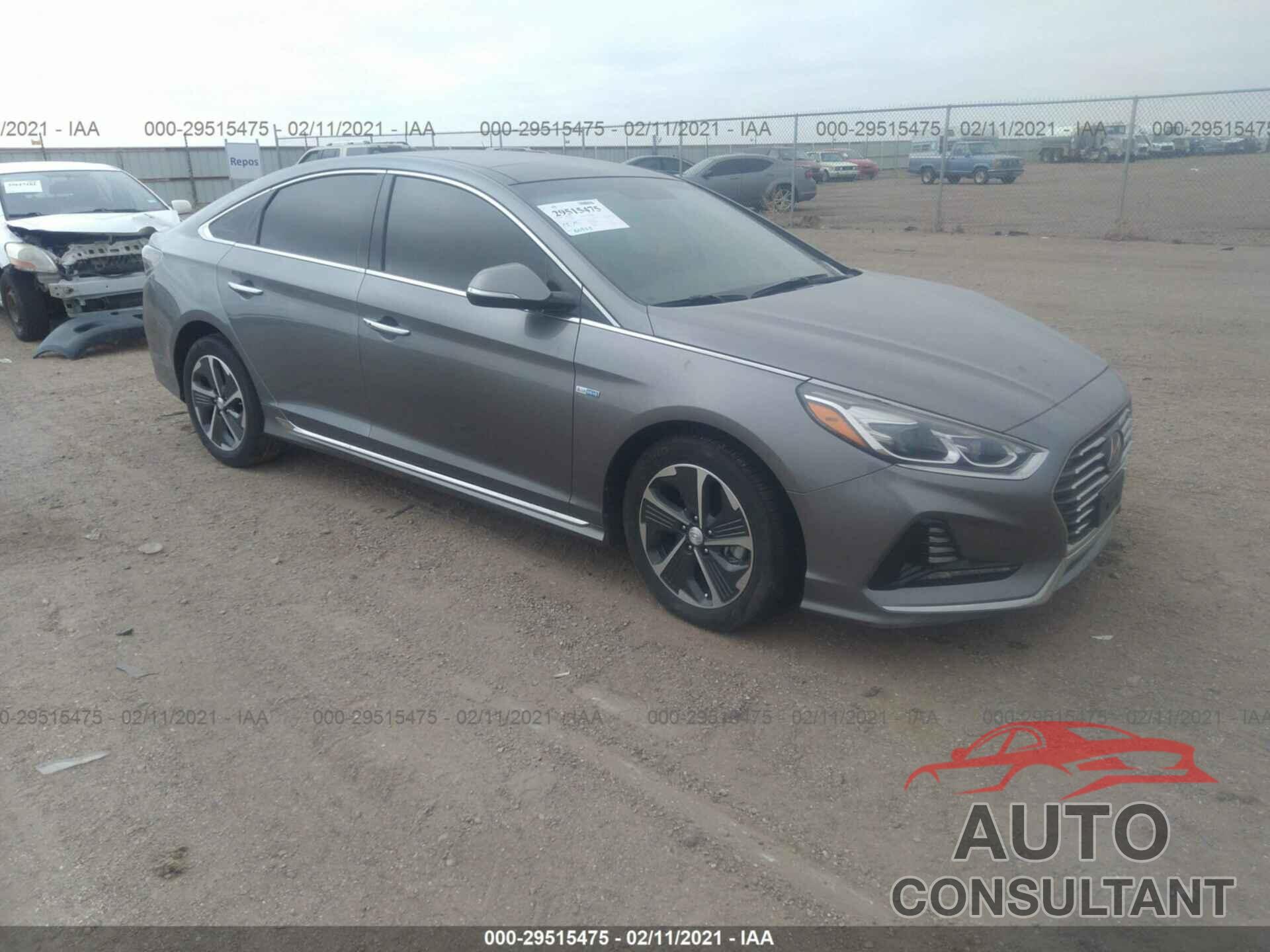 HYUNDAI SONATA HYBRID 2018 - KMHE34L32JA085733