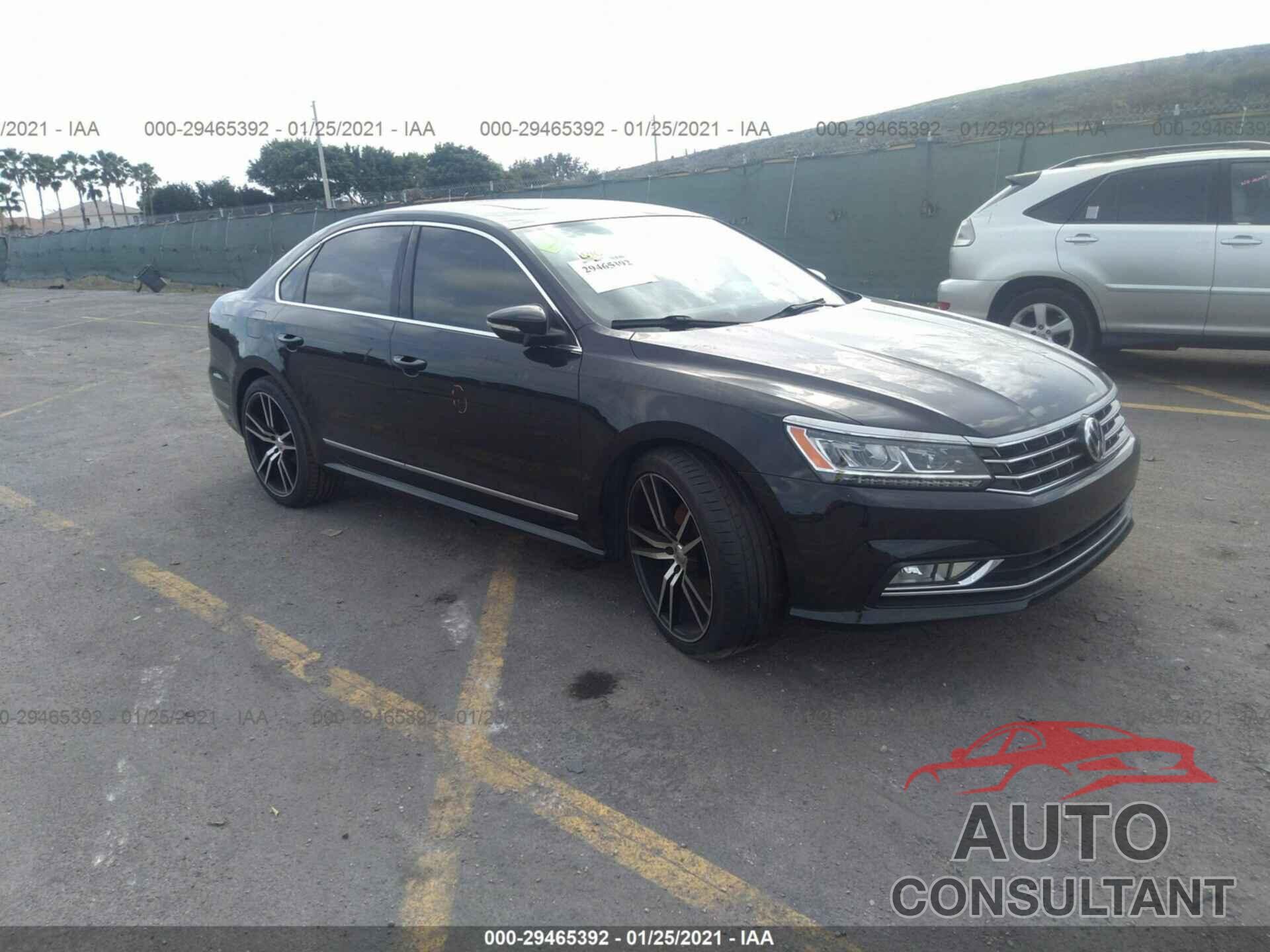 VOLKSWAGEN PASSAT 2017 - 1VWGT7A30HC072508