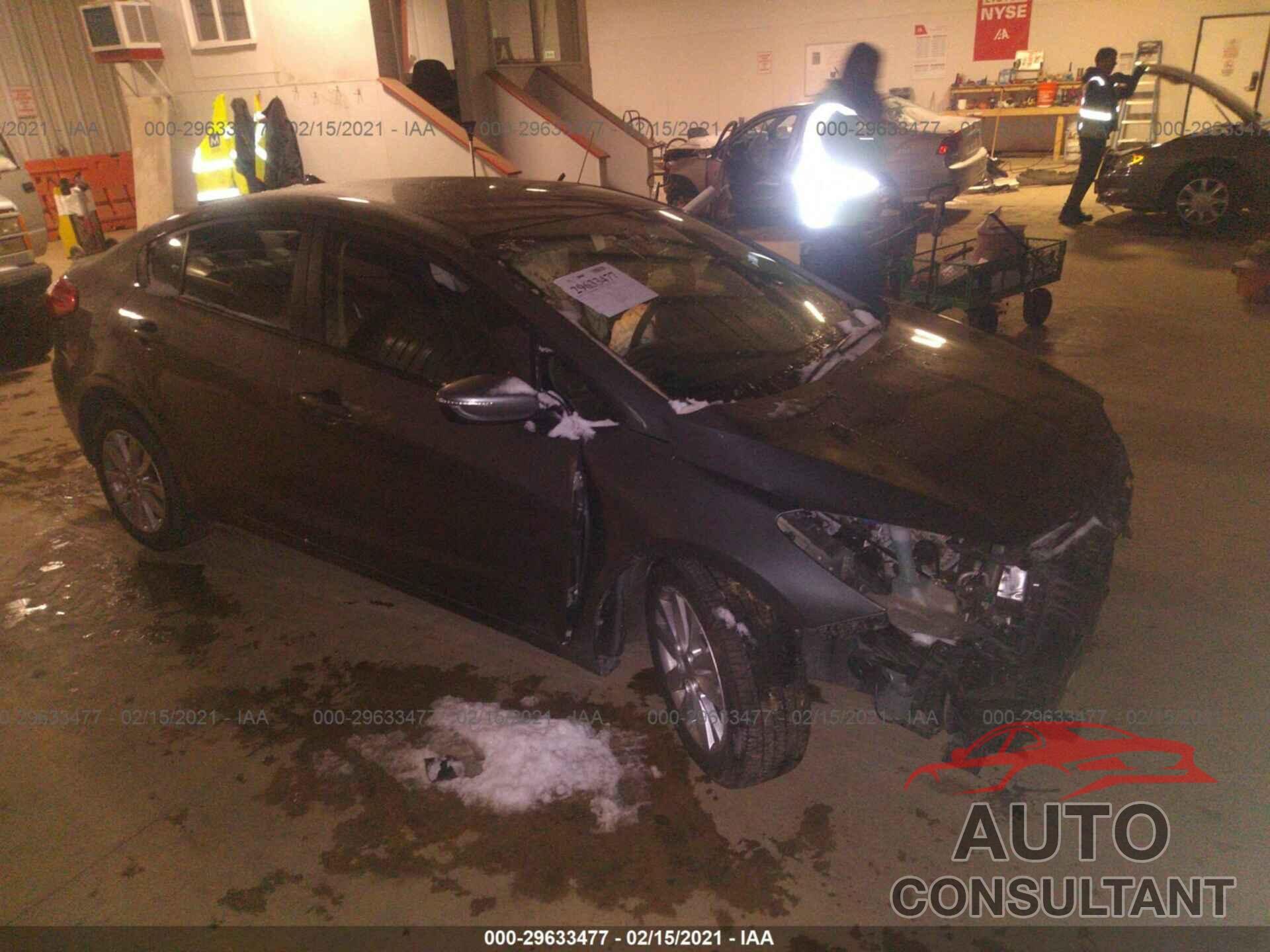 KIA FORTE 2016 - KNAFX4A6XG5548758