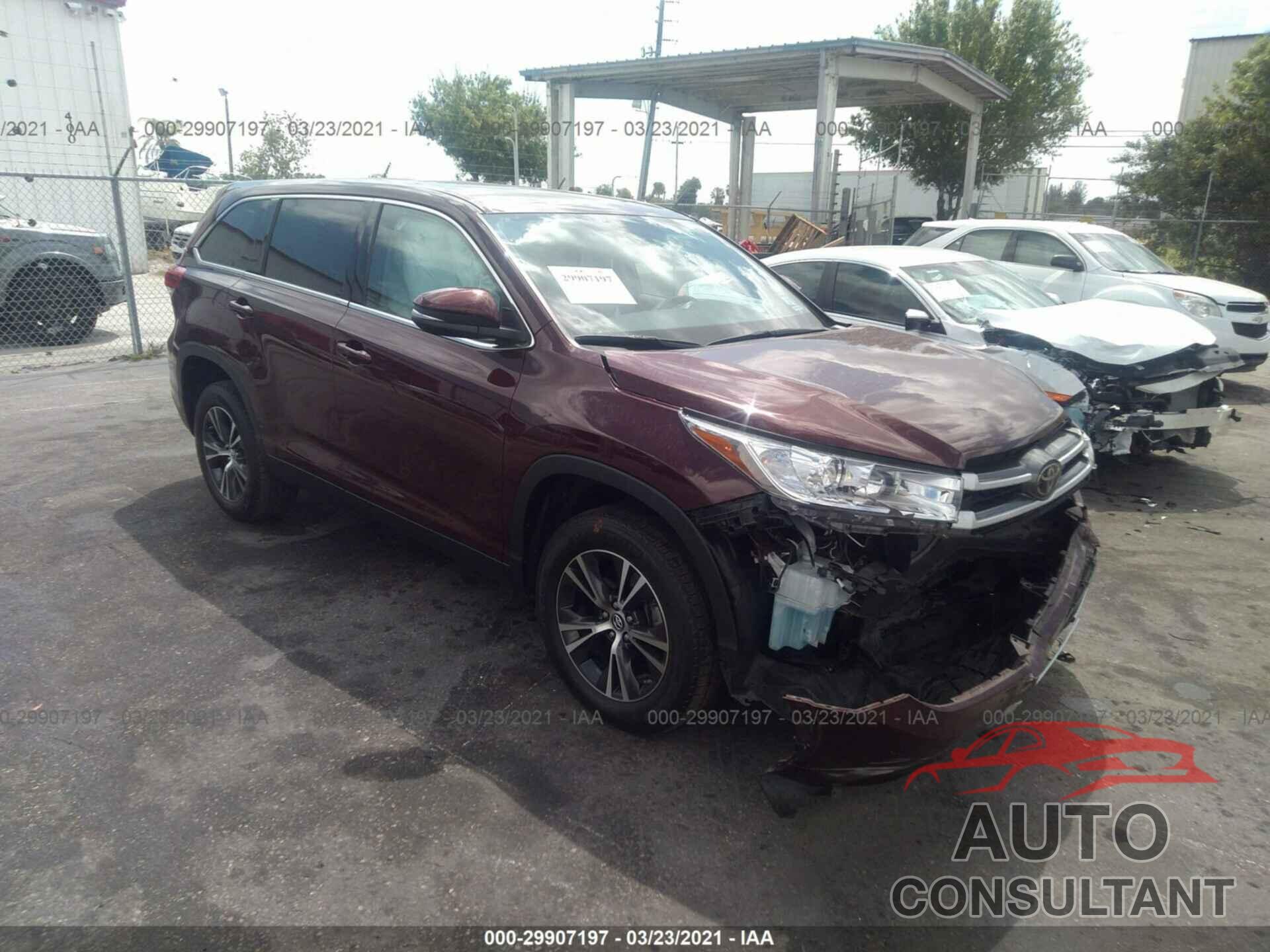 TOYOTA HIGHLANDER 2019 - 5TDZARFH0KS059894