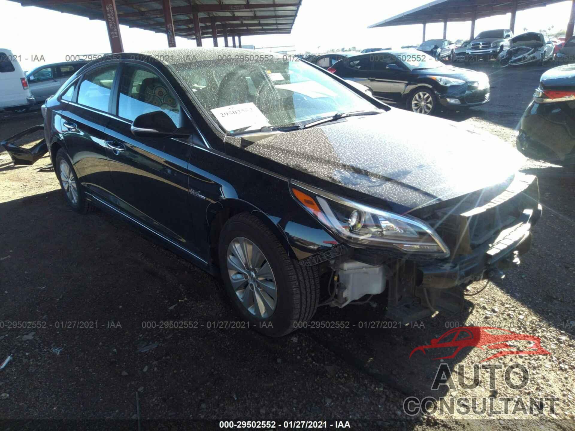 HYUNDAI SONATA HYBRID 2017 - KMHE24L18HA055146