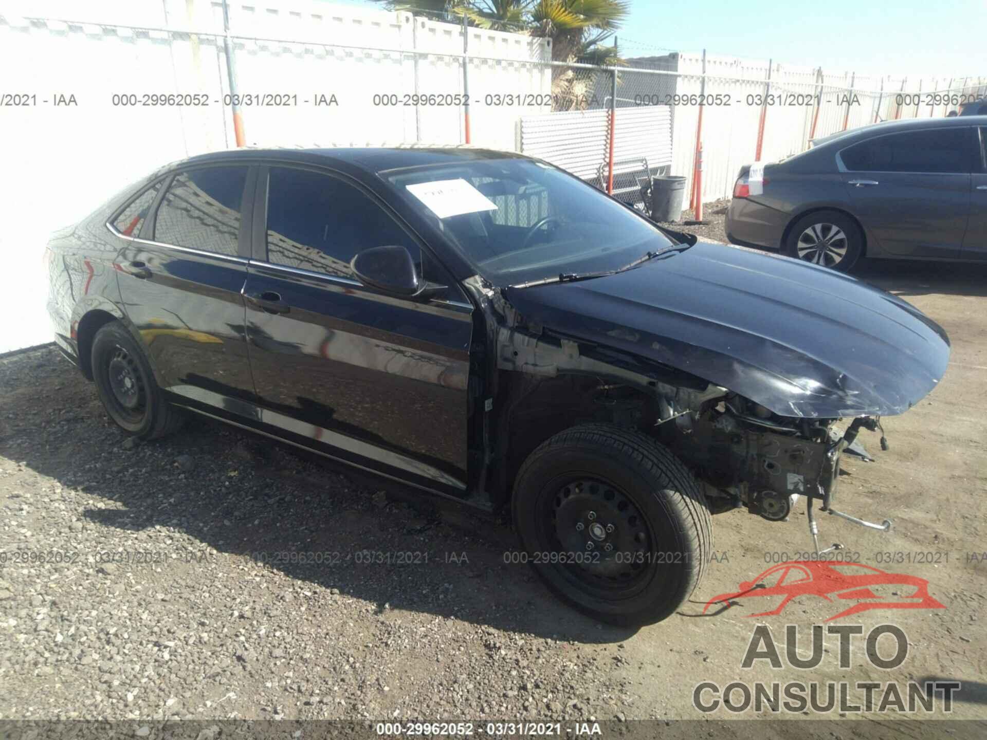VOLKSWAGEN JETTA 2019 - 3VWE57BU9KM243982