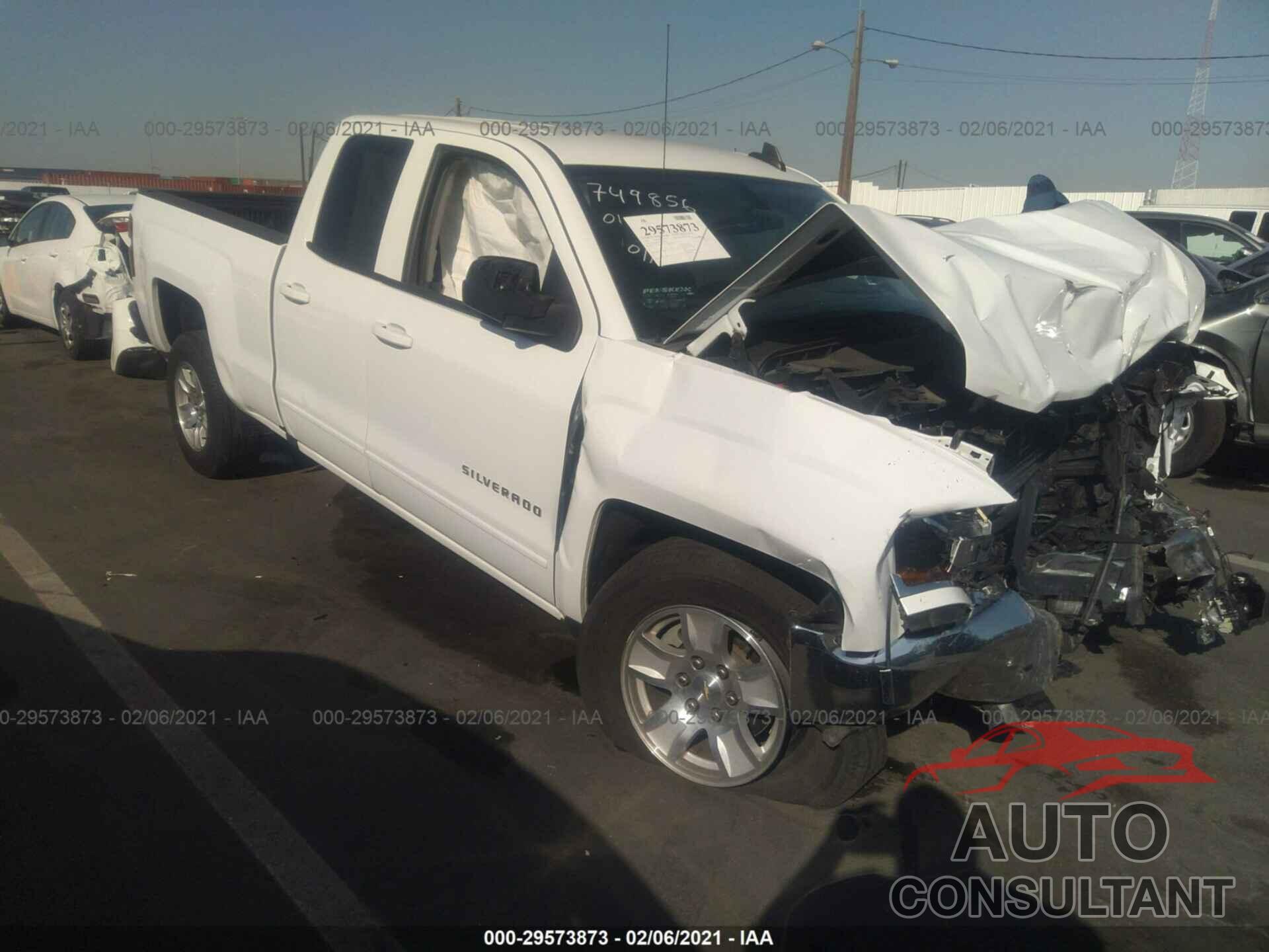 CHEVROLET SILVERADO 1500 2018 - 1GCRCREH7JZ314050