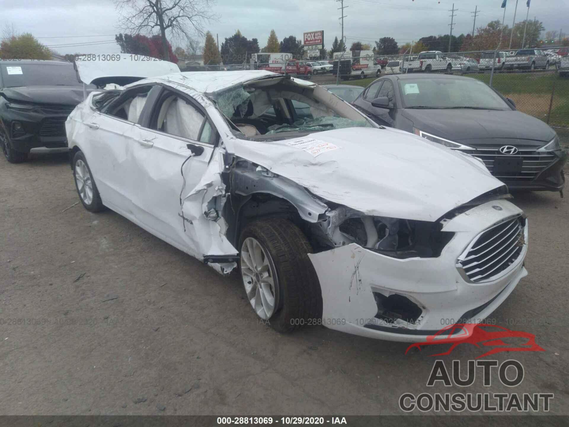 FORD FUSION HYBRID 2019 - 3FA6P0LU8KR220614