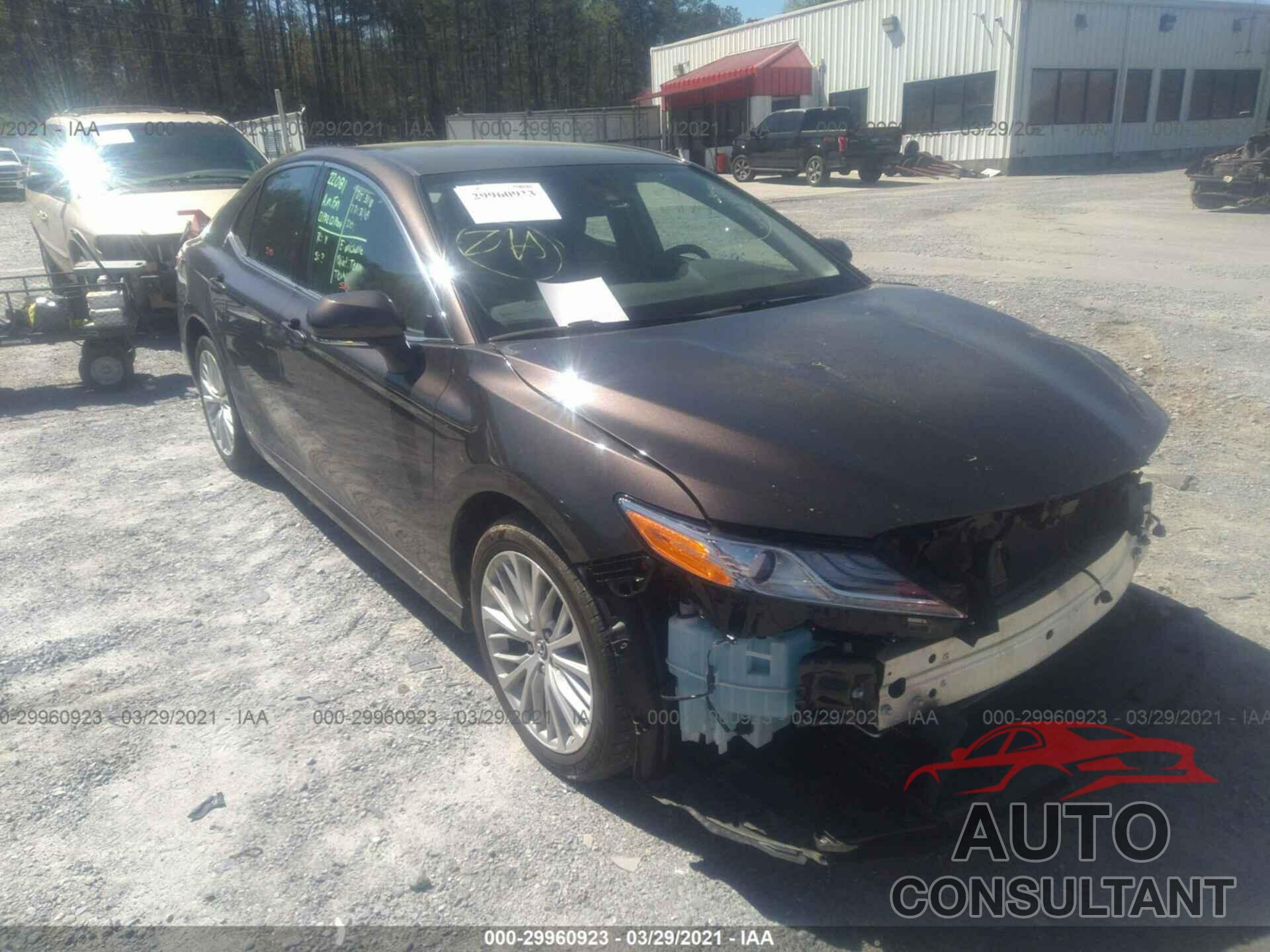 TOYOTA CAMRY 2019 - 4T1B11HK1KU770412