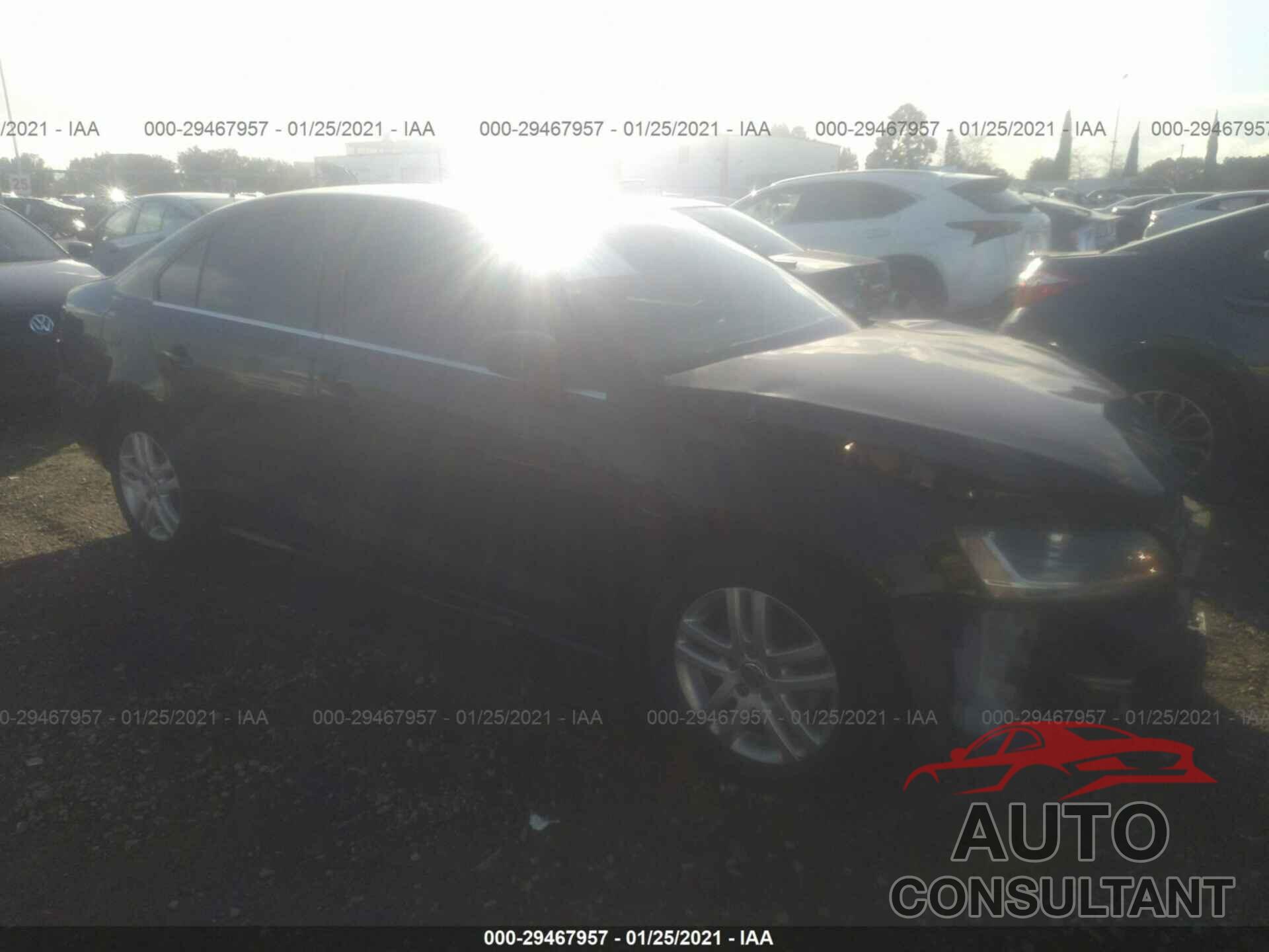 VOLKSWAGEN JETTA 2017 - 3VW2B7AJ4HM248499