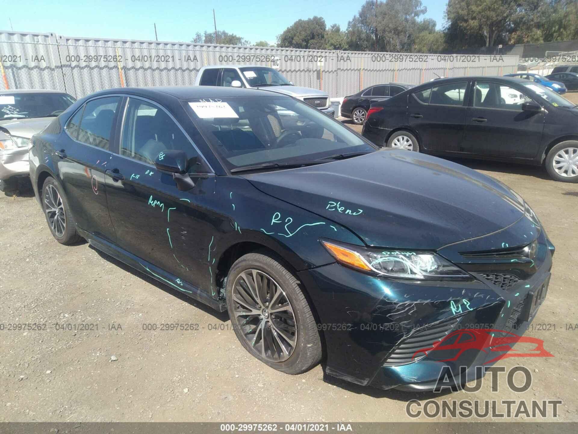 TOYOTA CAMRY 2019 - 4T1B11HK8KU745202
