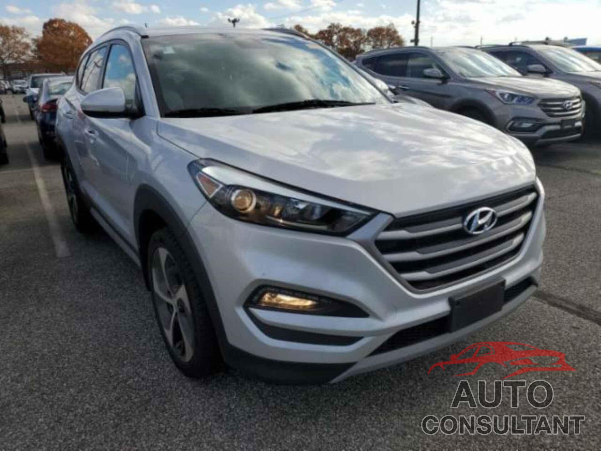 HYUNDAI TUCSON 2017 - KM8J3CA22HU593227