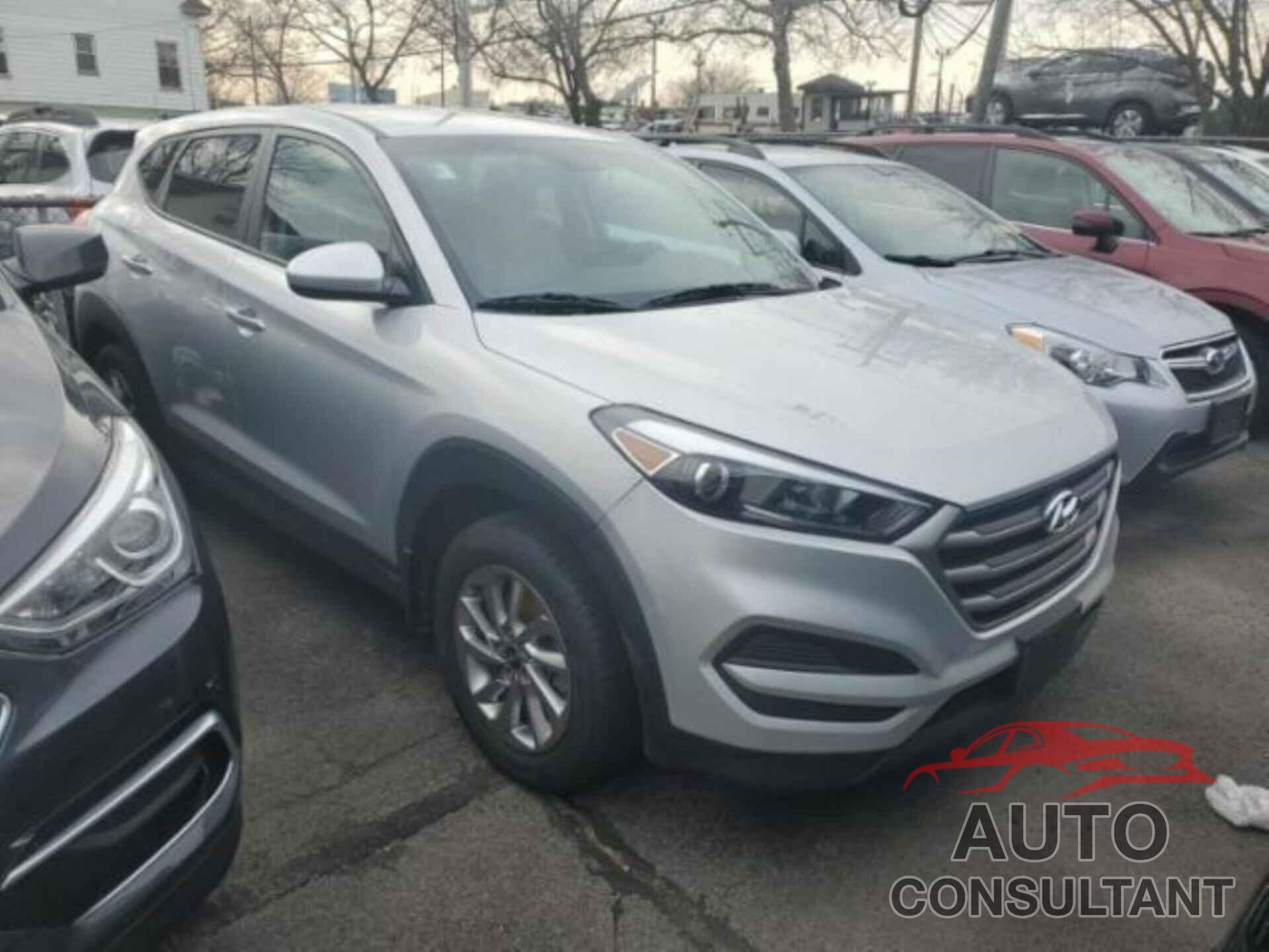 HYUNDAI TUCSON 2018 - KM8J2CA44JU645371