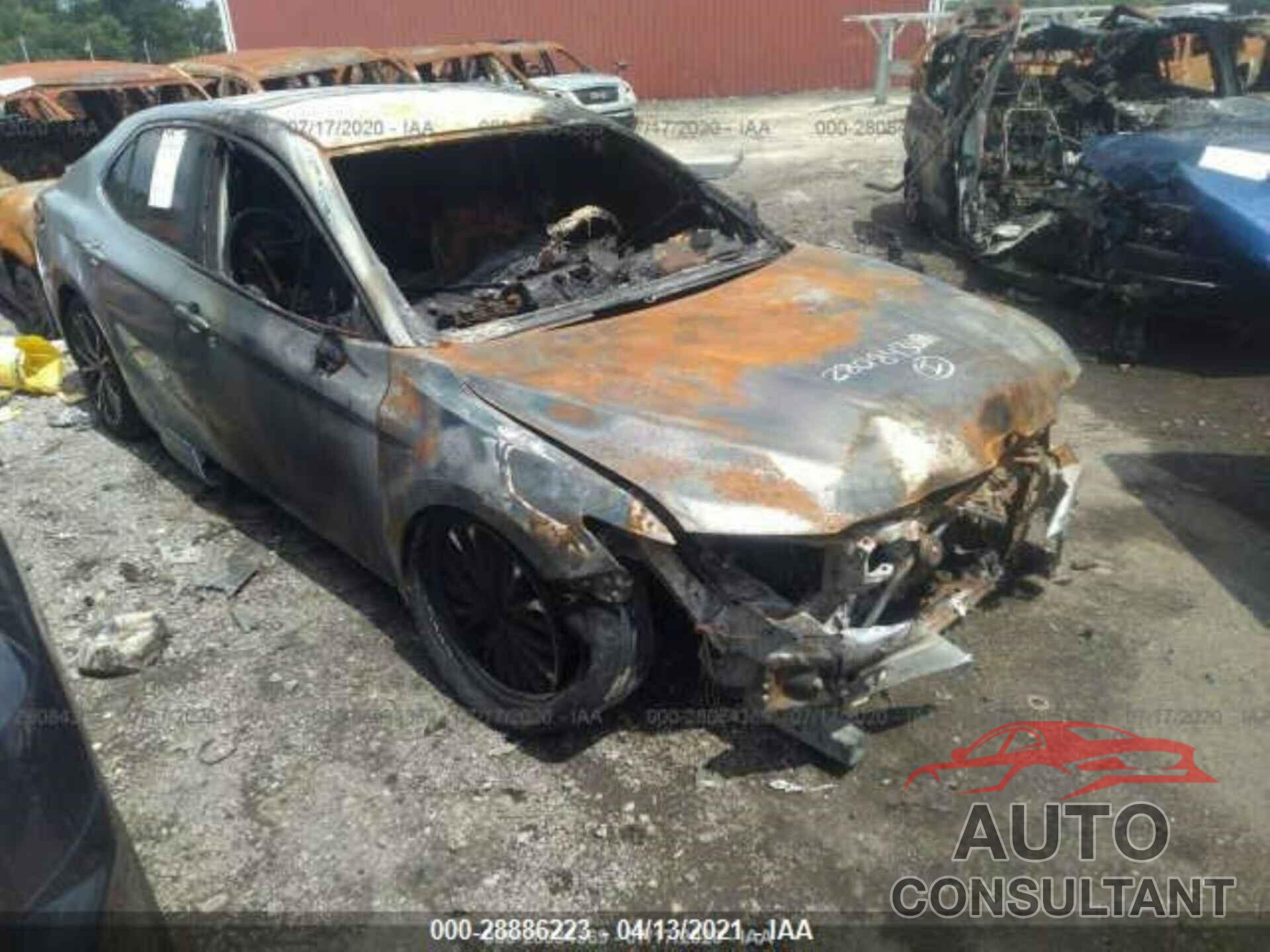 TOYOTA CAMRY 2018 - JTNB11HK8J3033180