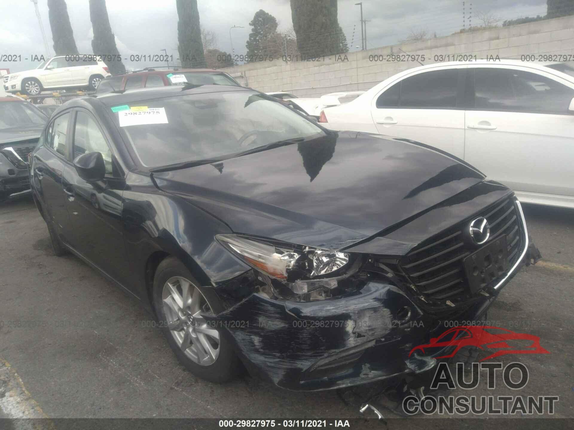 MAZDA MAZDA3 5-DOOR 2018 - 3MZBN1K70JM197595