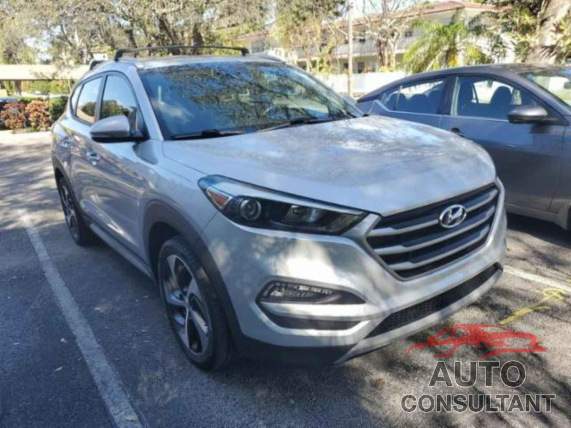 HYUNDAI TUCSON 2017 - KM8J33A23HU383395