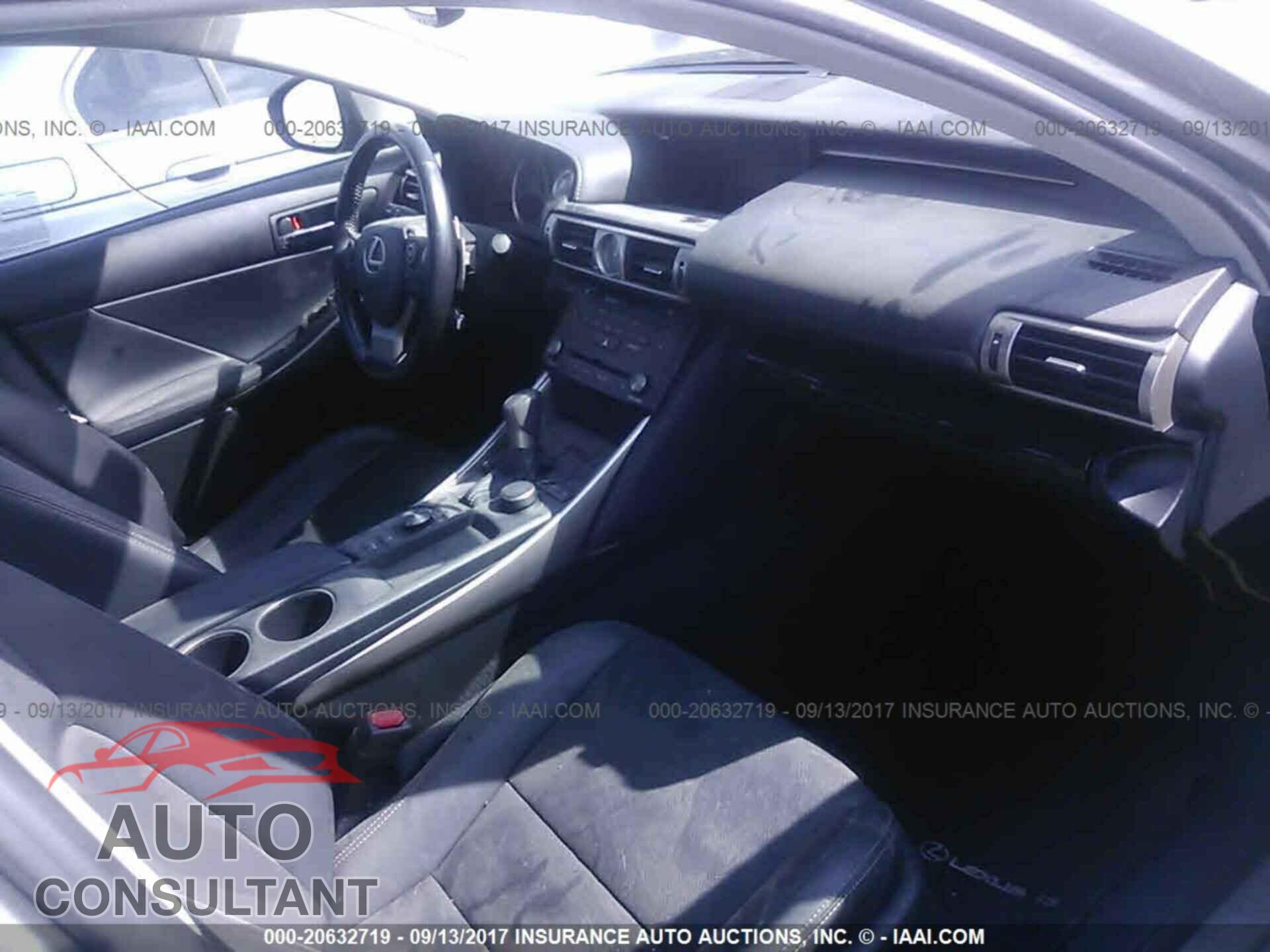 Lexus Is 2015 - JTHBF1D29F5077033