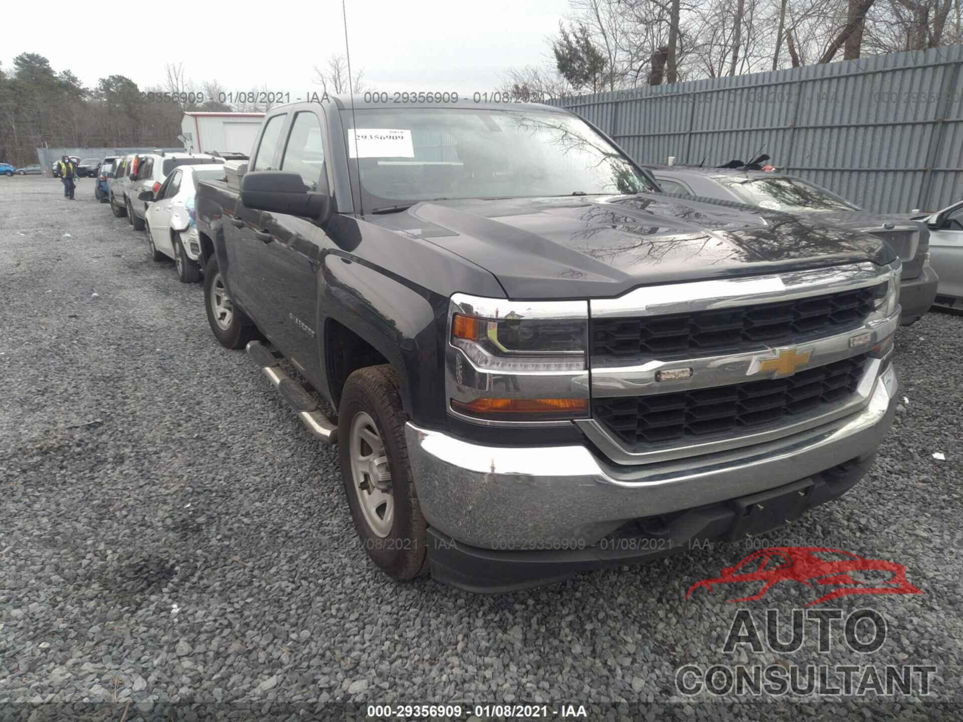 CHEVROLET SILVERADO 1500 2018 - 1GCVKNEC2JZ275513
