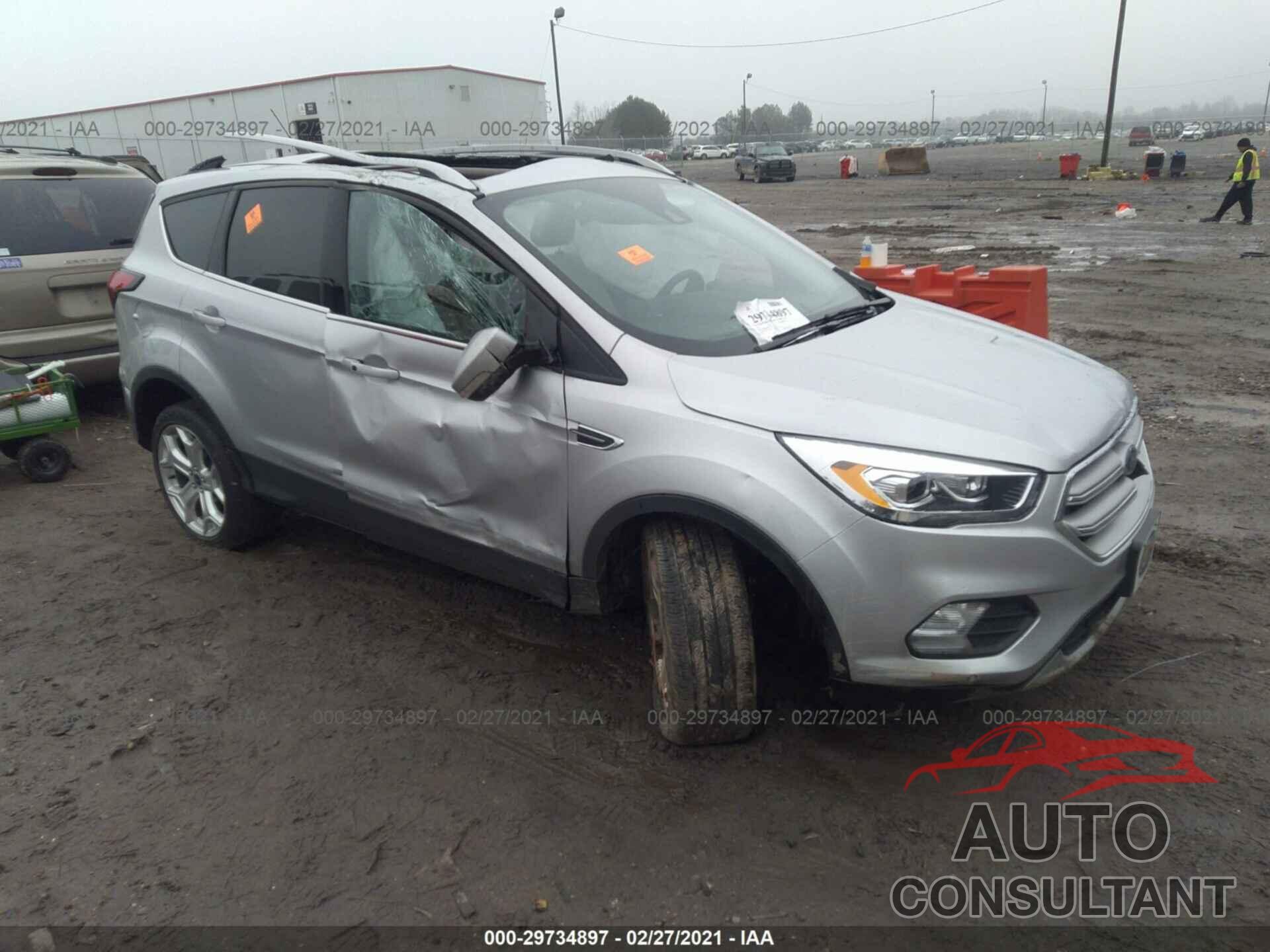 FORD ESCAPE 2019 - 1FMCU9J93KUC19514