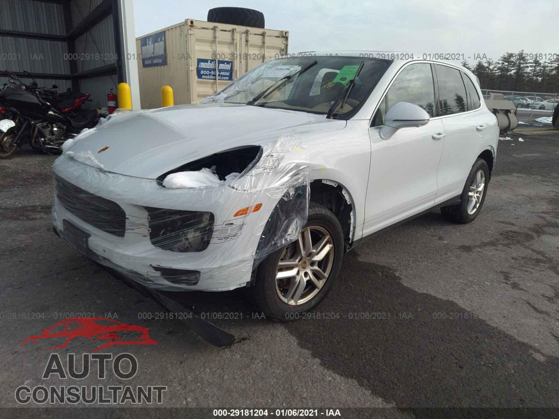 PORSCHE CAYENNE 2016 - WP1AA2A27GKA11555