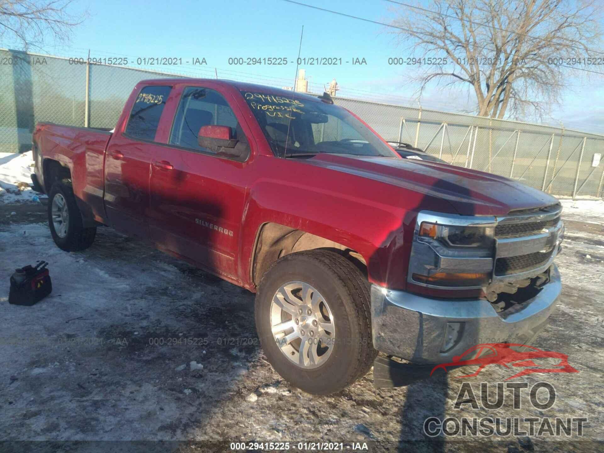 CHEVROLET SILVERADO 1500 2018 - 1GCVKREC1JZ177886