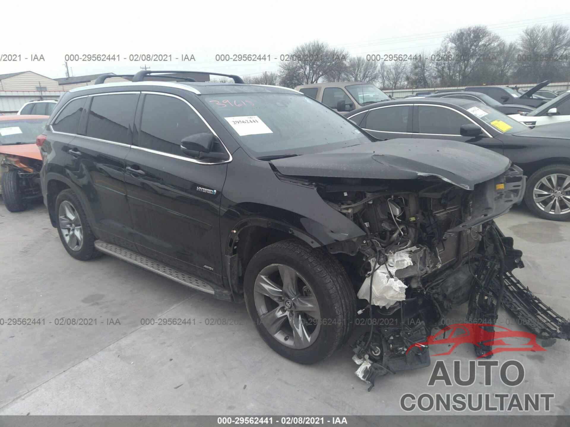 TOYOTA HIGHLANDER 2018 - 5TDDGRFH8JS046575