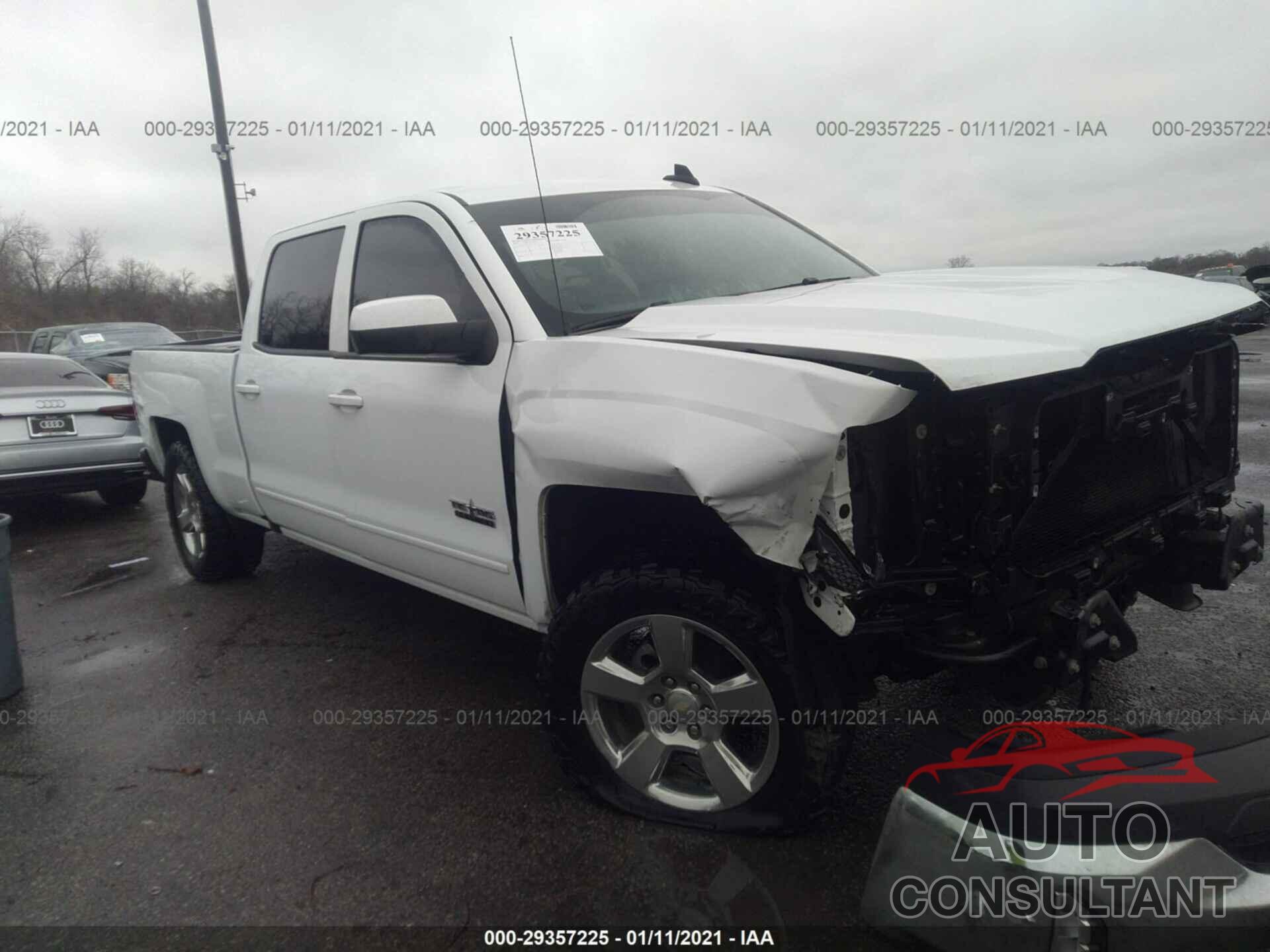CHEVROLET SILVERADO 1500 2018 - 1GCPCREC1JF215379