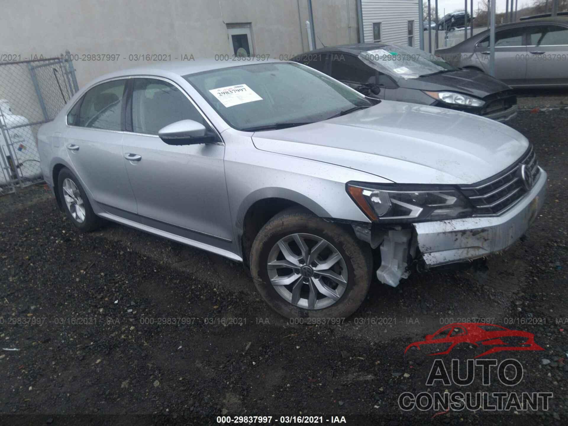 VOLKSWAGEN PASSAT 2017 - 1VWAT7A39HC040078