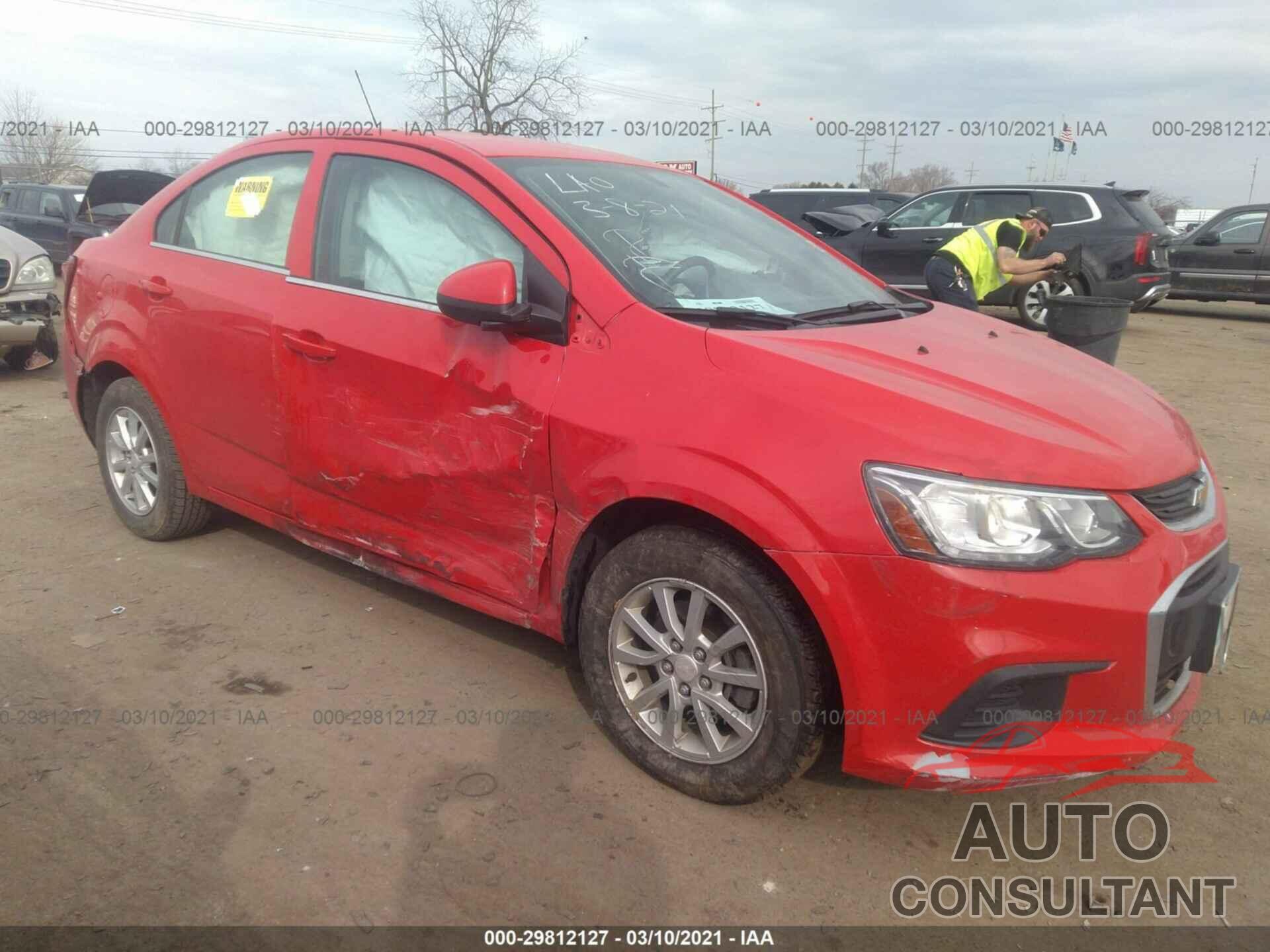 CHEVROLET SONIC 2017 - 1G1JD5SH2H4117987