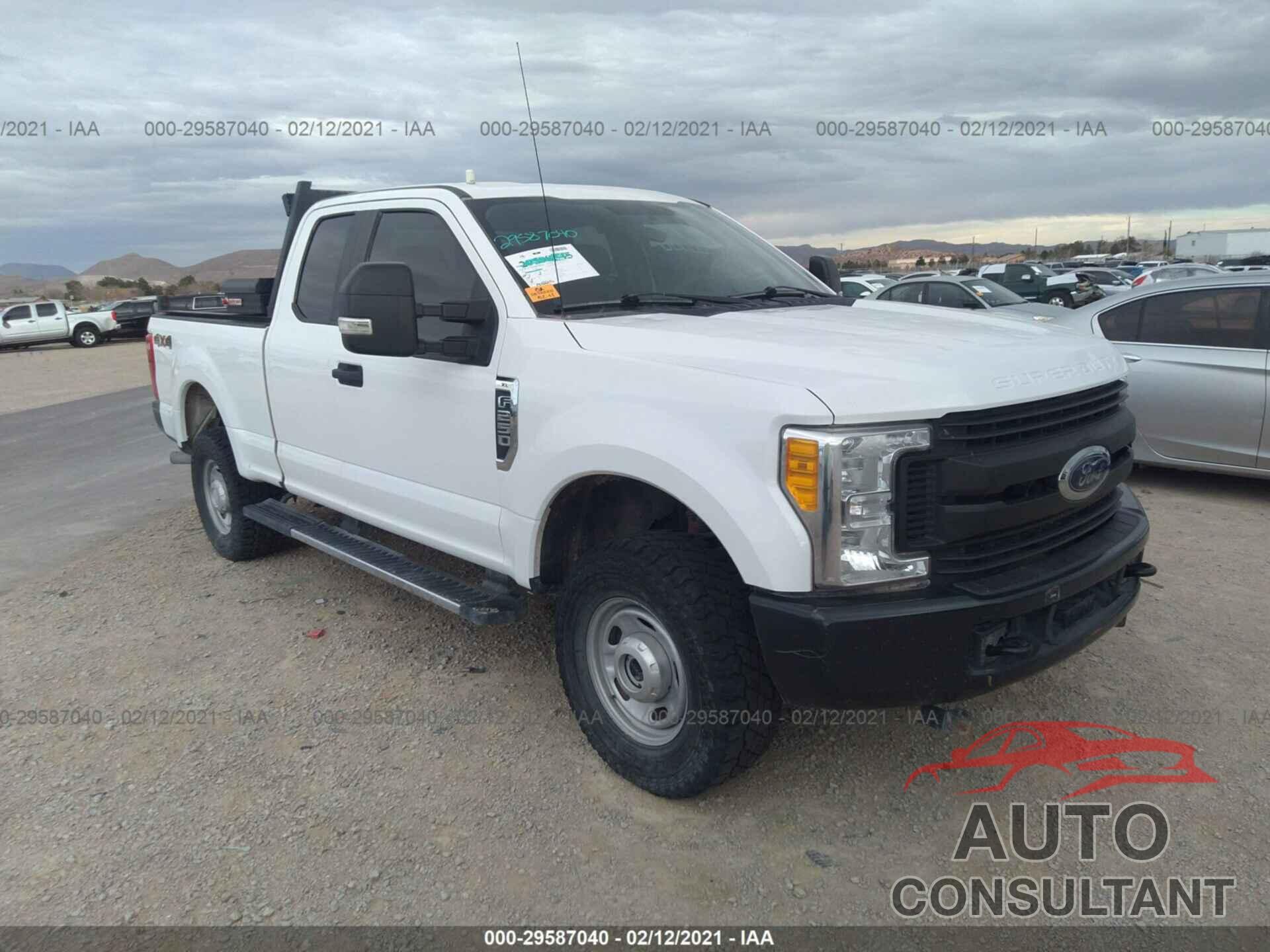 FORD SUPER DUTY F-250 SRW 2017 - 1FT7X2B6XHEC16024