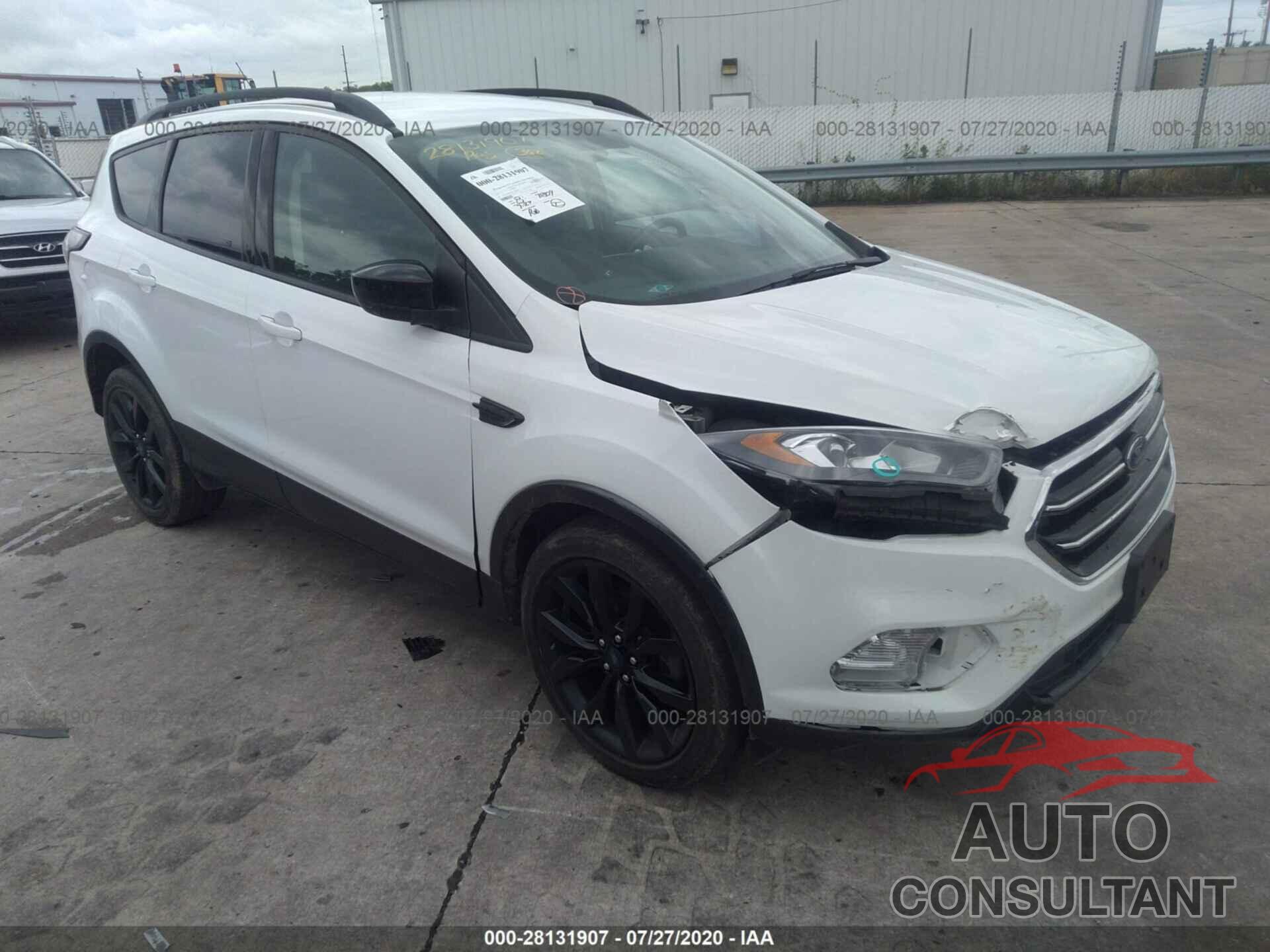 FORD ESCAPE 2017 - 1FMCU0GD7HUC66075