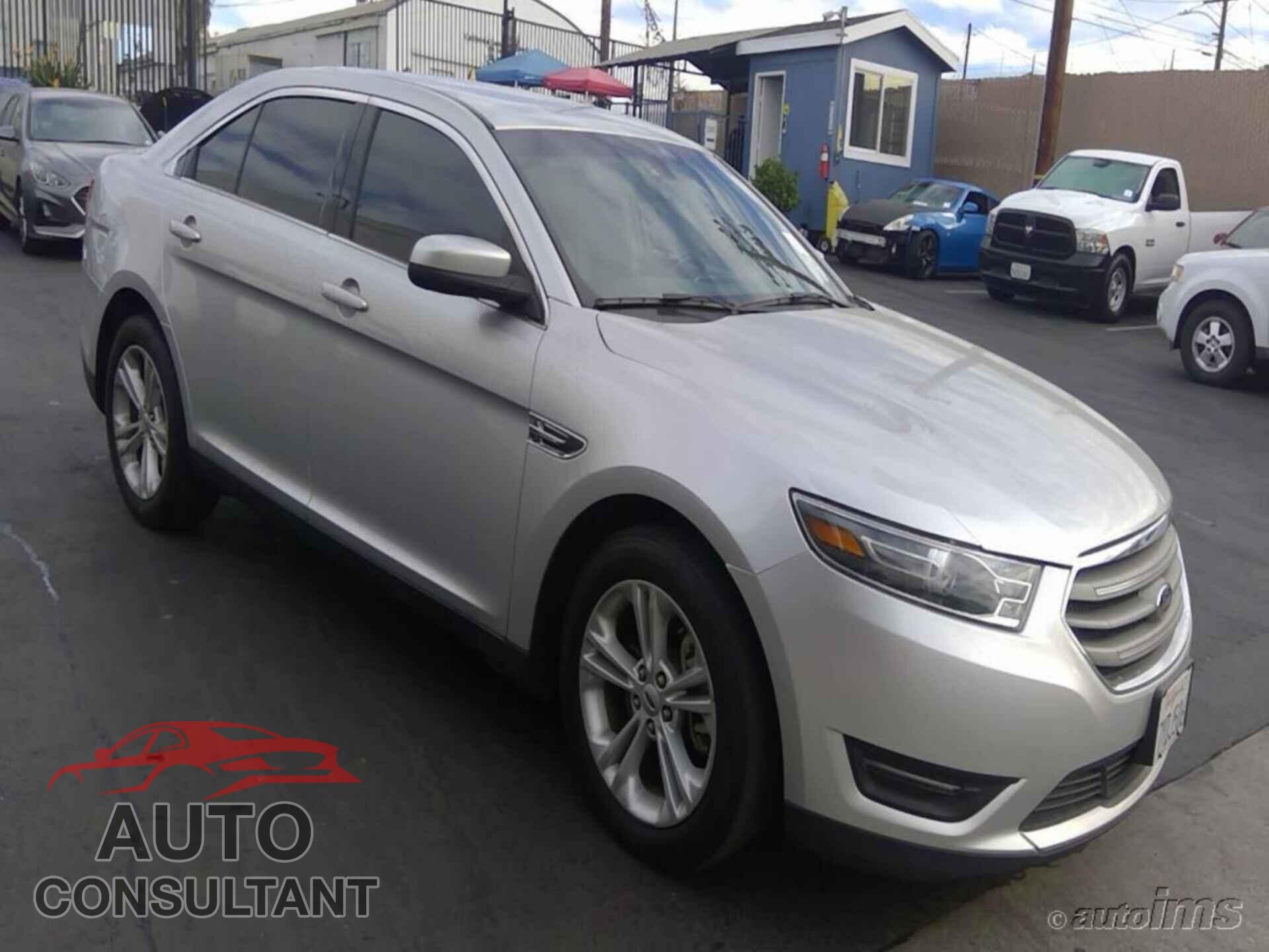 FORD TAURUS 2017 - 1FAHP2E81HG117636