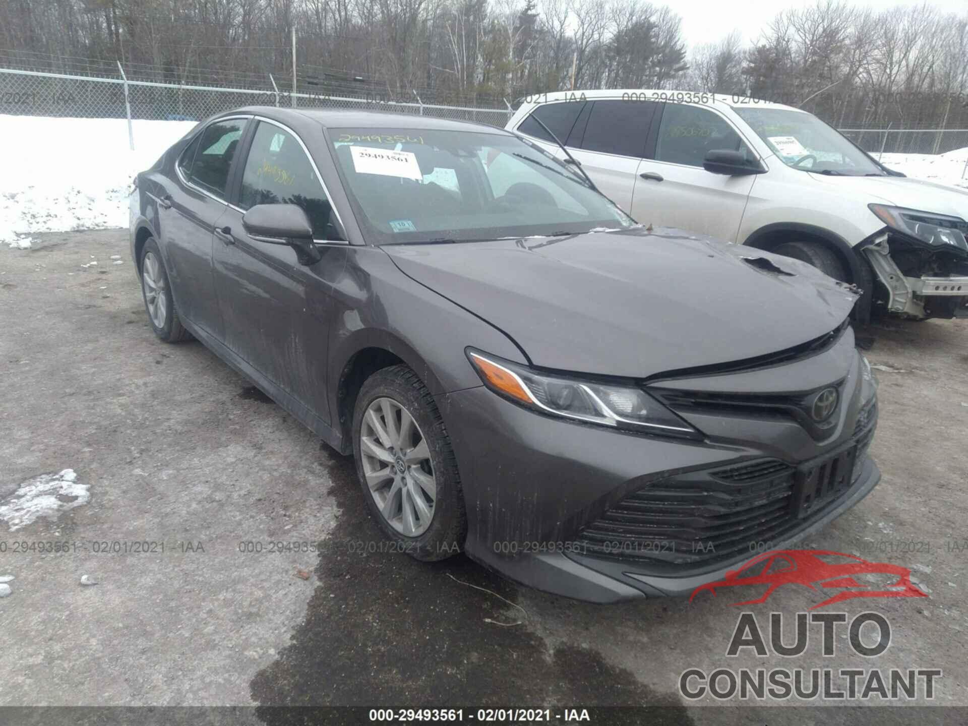TOYOTA CAMRY 2018 - 4T1B11HK9JU137879