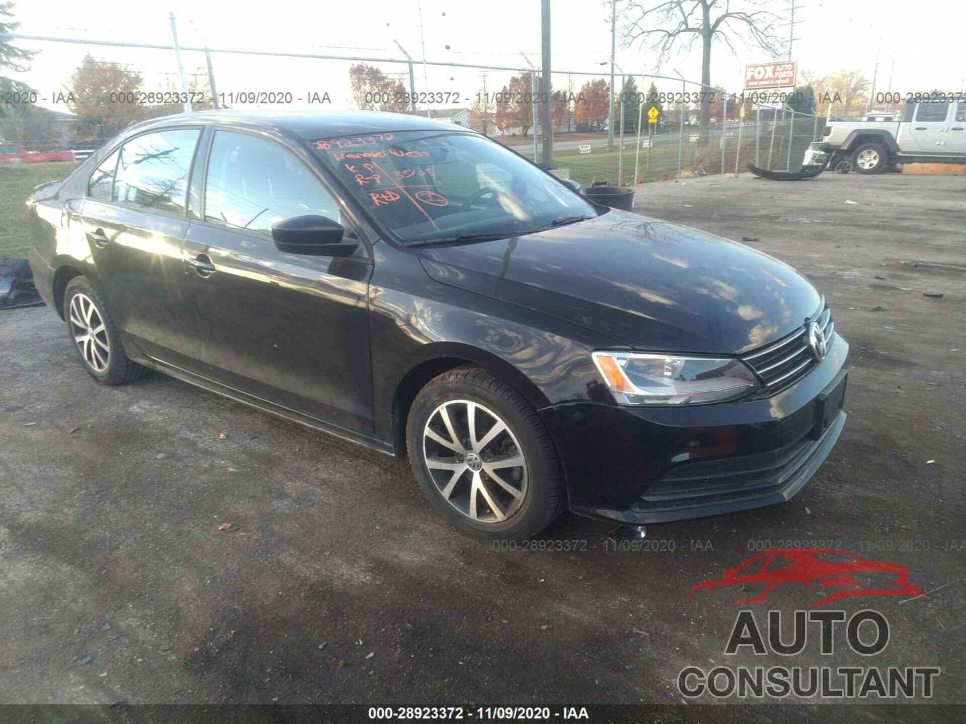 VOLKSWAGEN JETTA SEDAN 2016 - 3VWD67AJ4GM419375