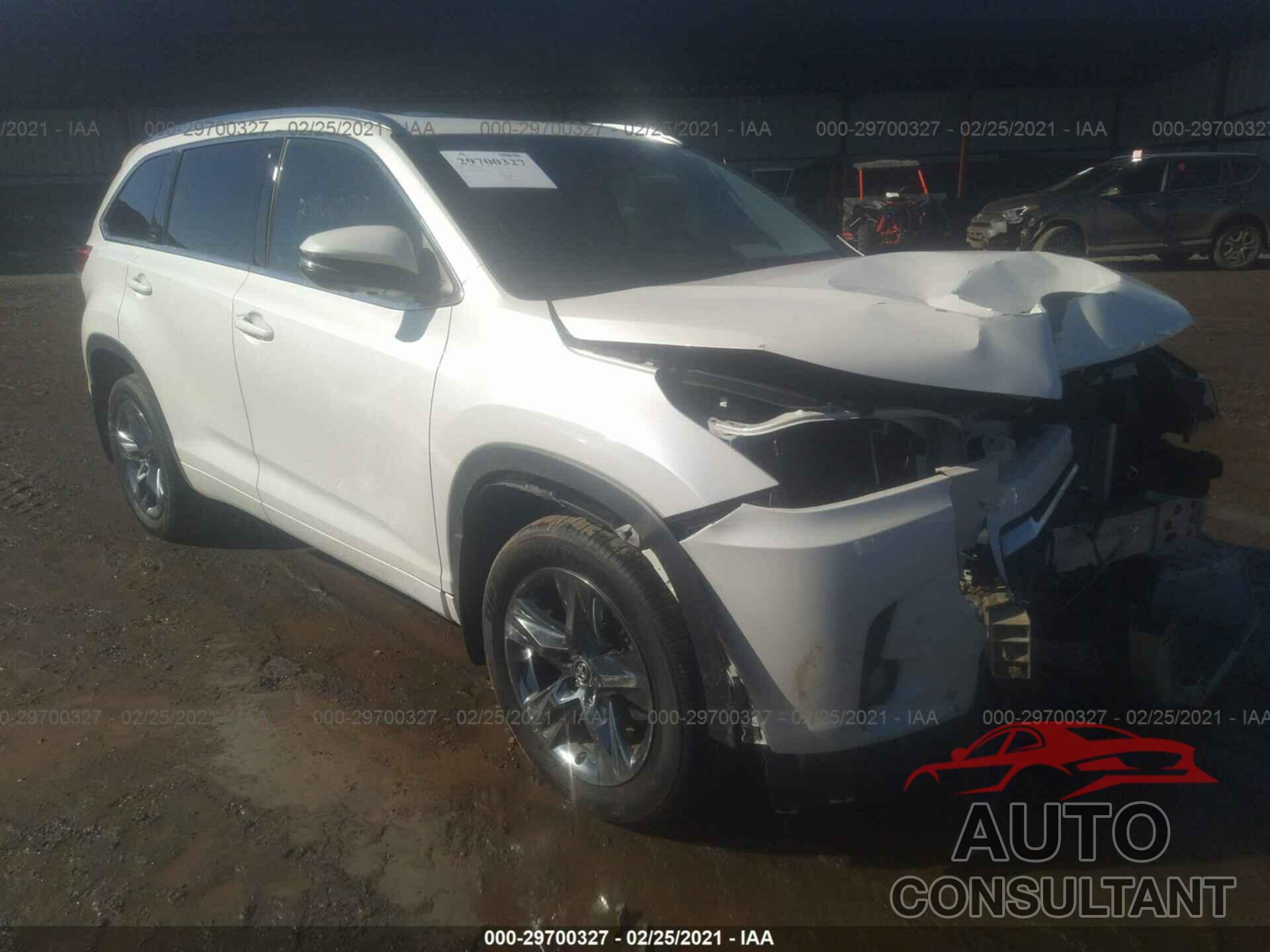 TOYOTA HIGHLANDER 2018 - 5TDDZRFH9JS867579