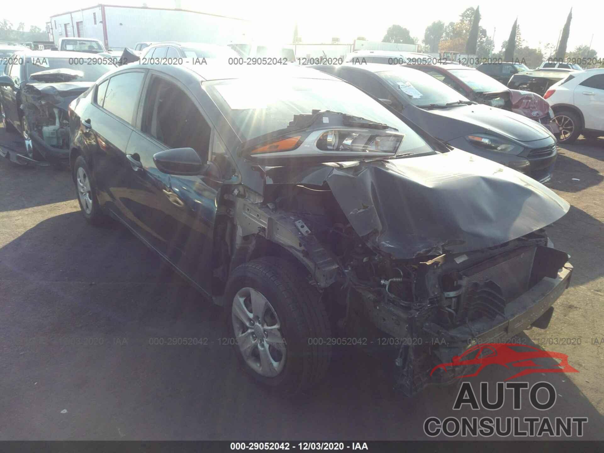 KIA FORTE 2018 - 3KPFK4A75JE168796