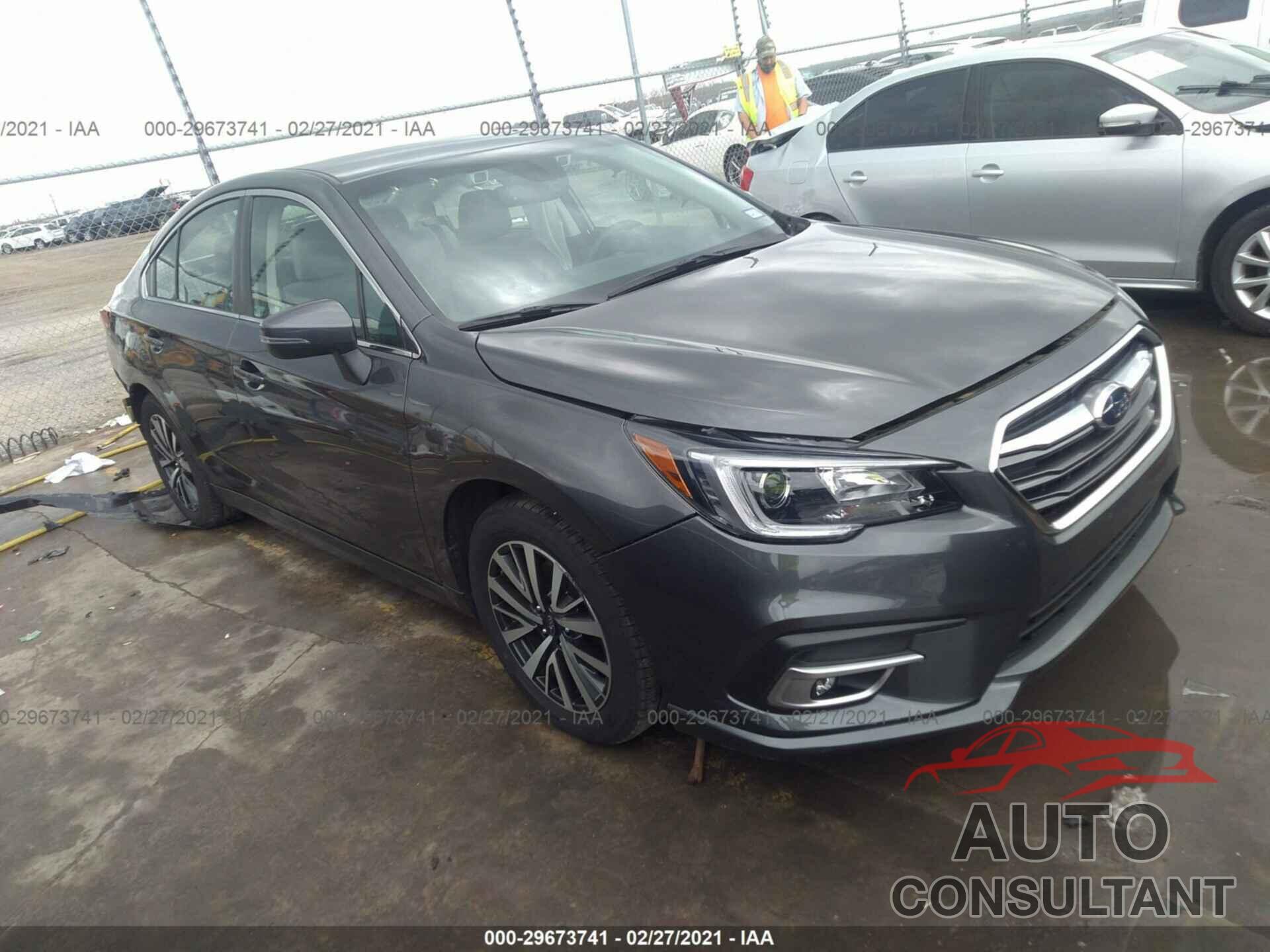 SUBARU LEGACY 2019 - 4S3BNAF64K3024055
