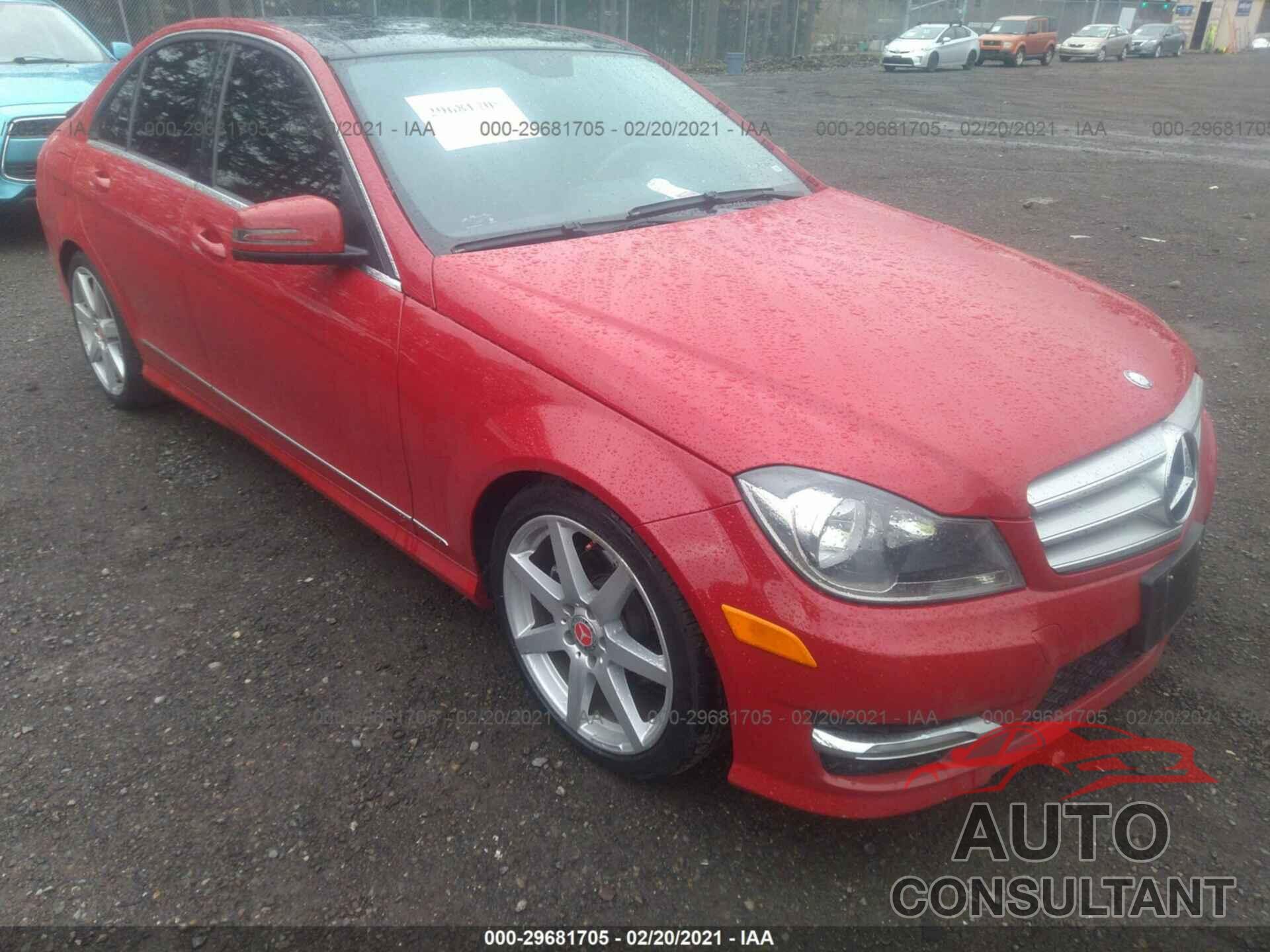MERCEDES-BENZ C-CLASS 2012 - WDDGF8BB6CF872412