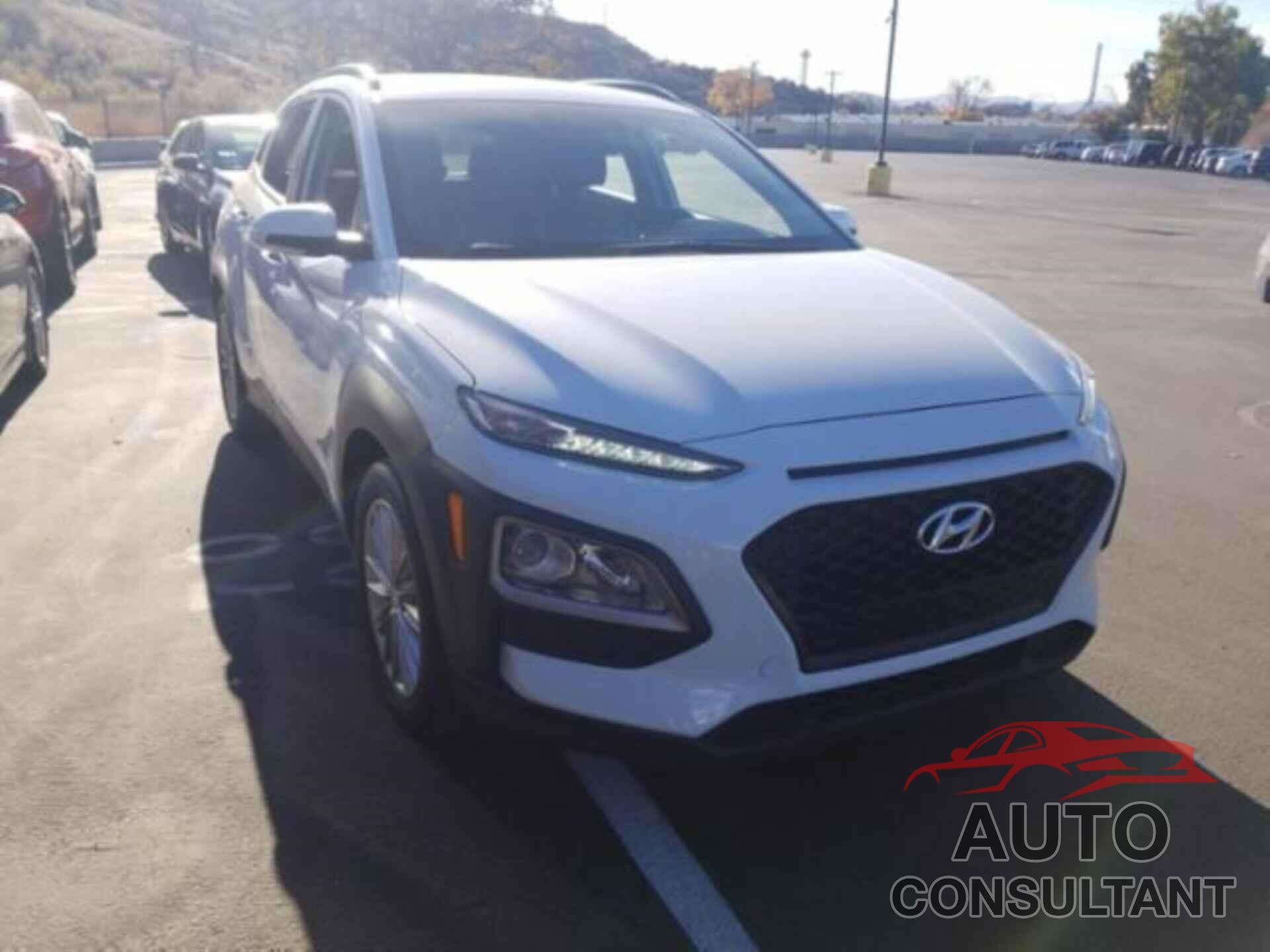 HYUNDAI KONA 2018 - KM8K22AA4JU068037