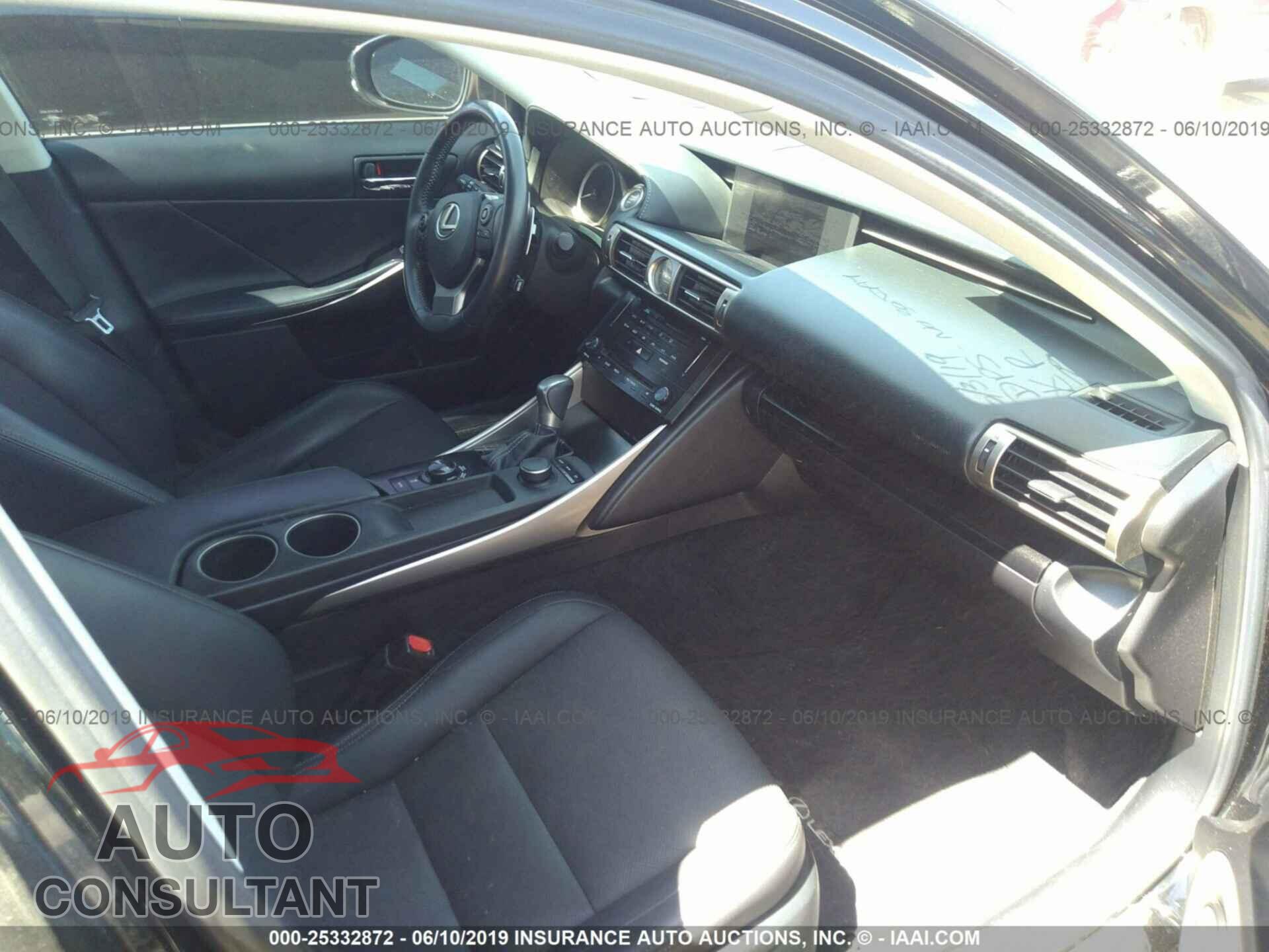 LEXUS IS 2014 - JTHBF1D24E5024402