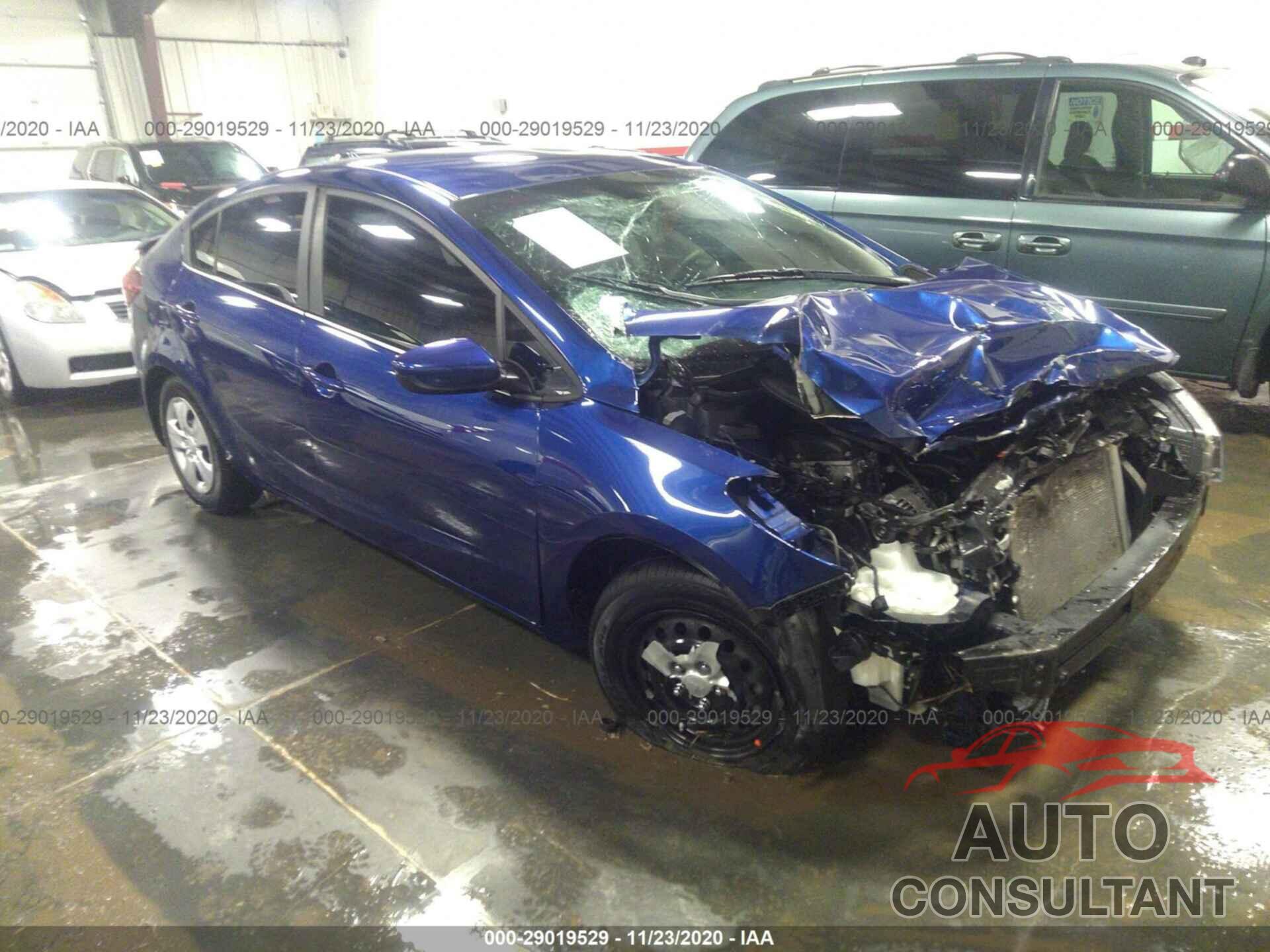 KIA FORTE 2018 - 3KPFK4A77JE272030