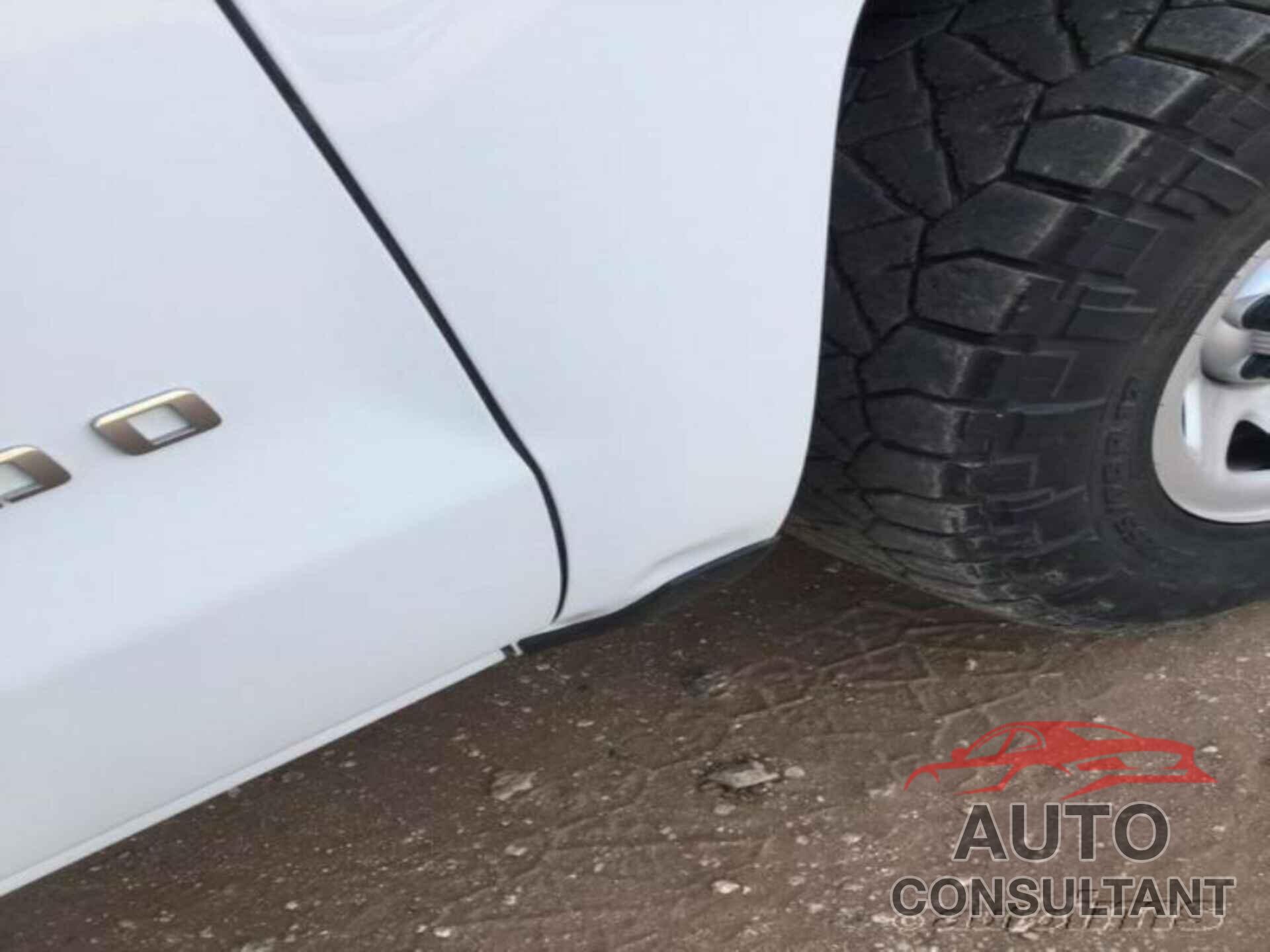 CHEVROLET SILVERADO 1500 LD 2019 - 2GCVKNEC8K1223541