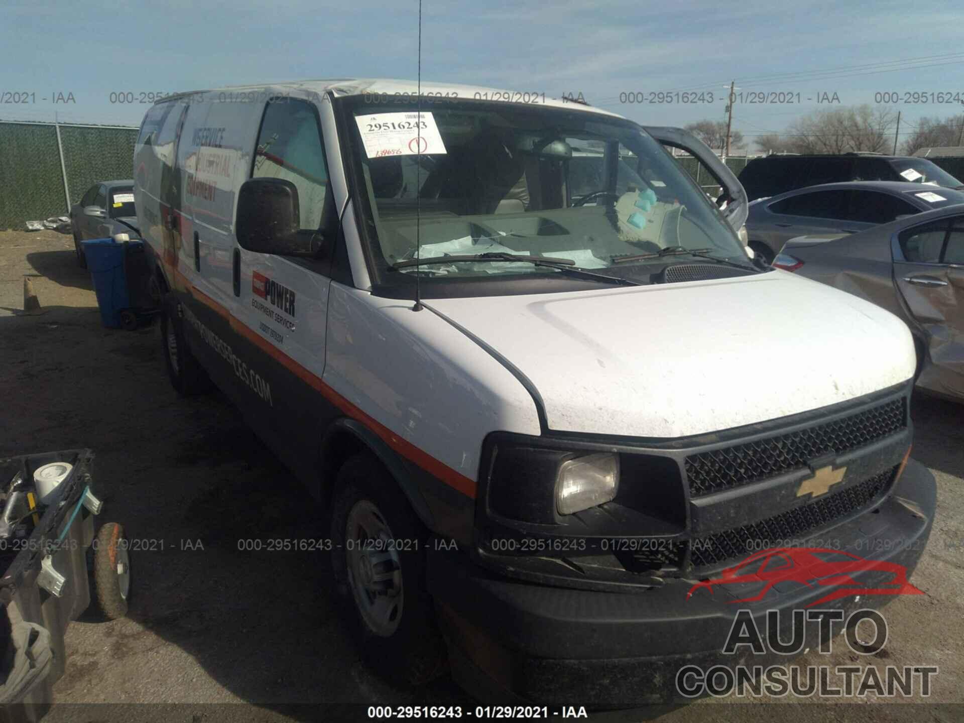 CHEVROLET EXPRESS CARGO VAN 2017 - 1GCWGAFF9H1266842