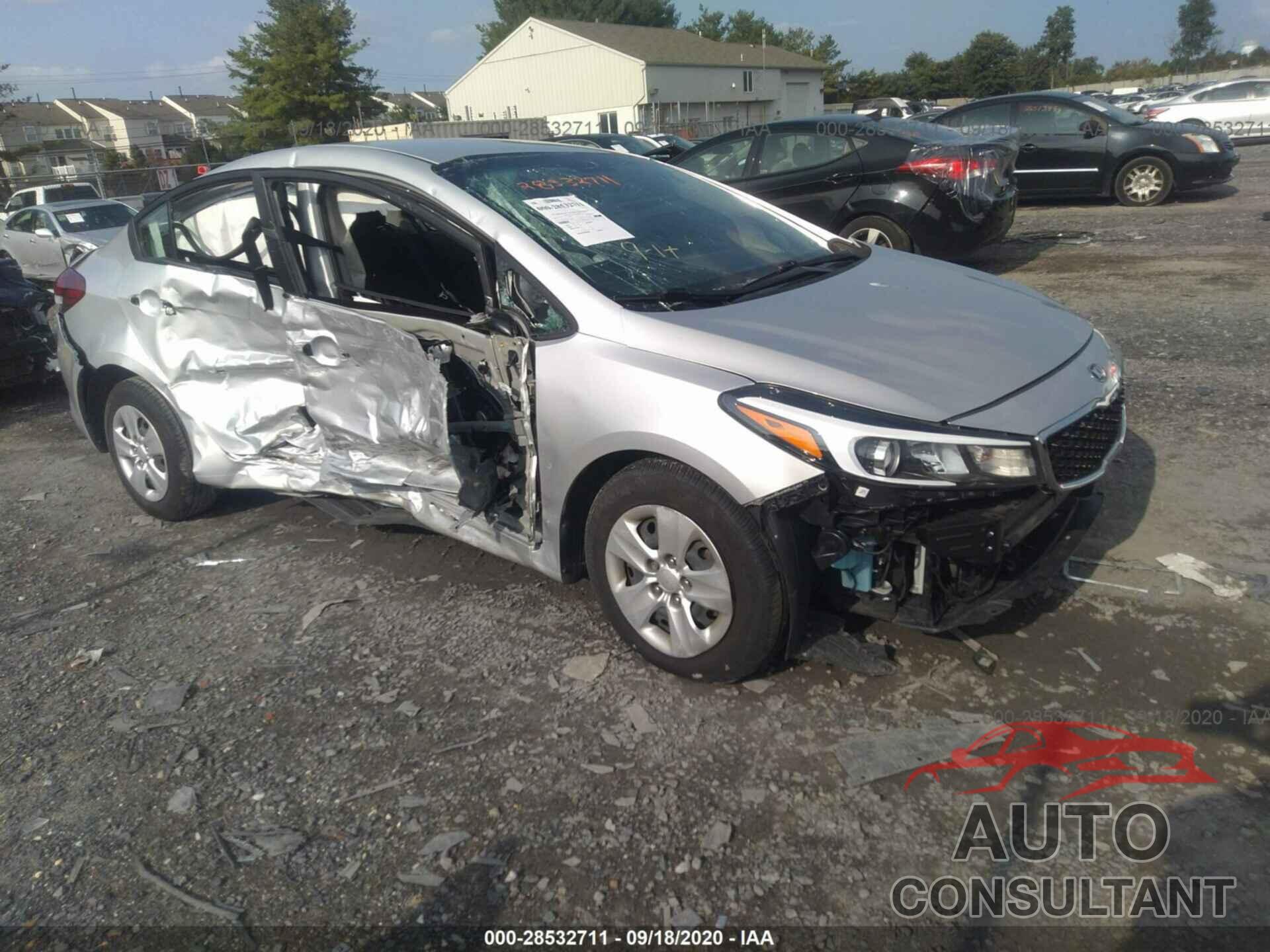 KIA FORTE 2018 - 3KPFK4A79JE275530