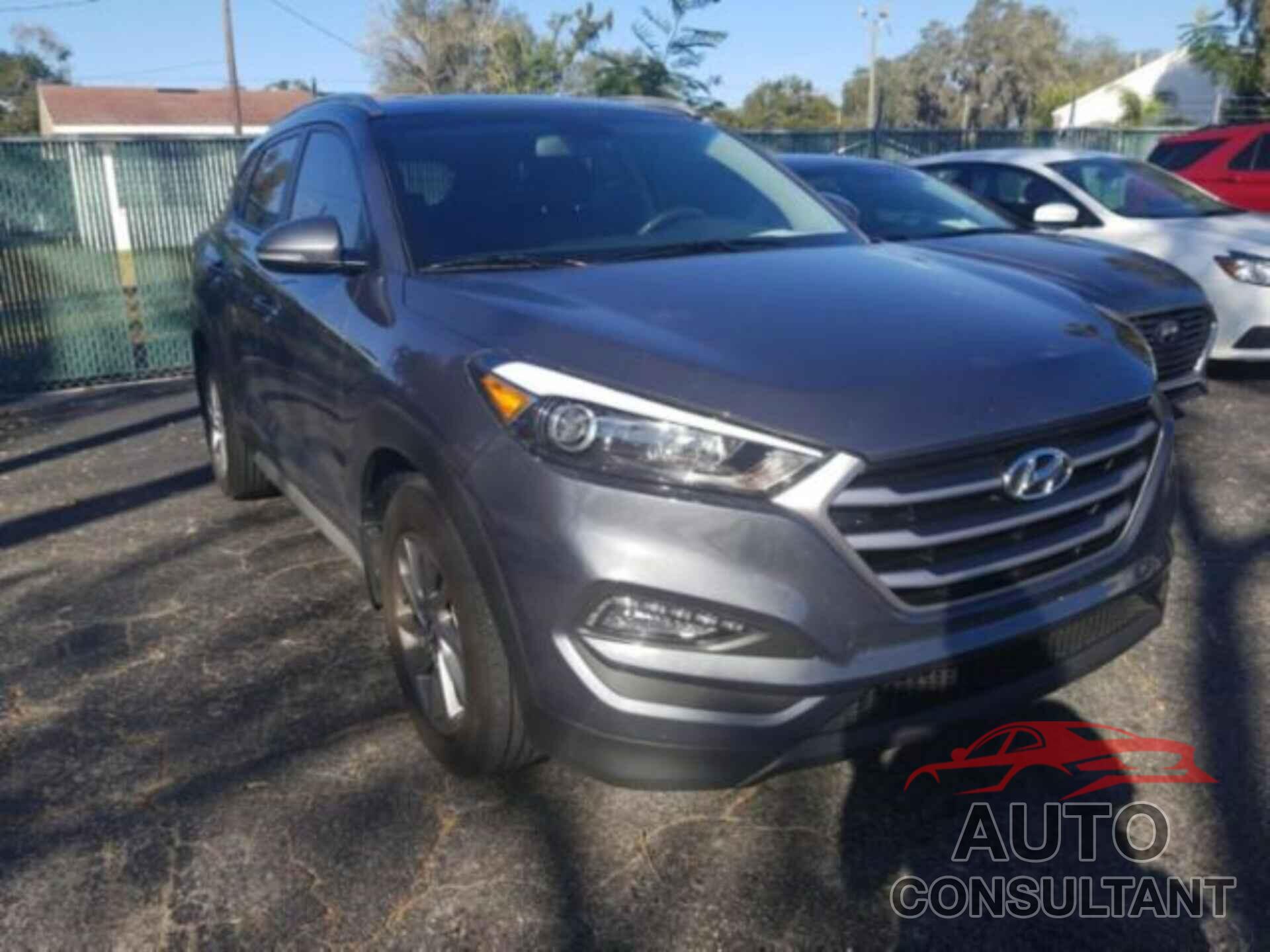 HYUNDAI TUCSON 2018 - KM8J33A41JU620635