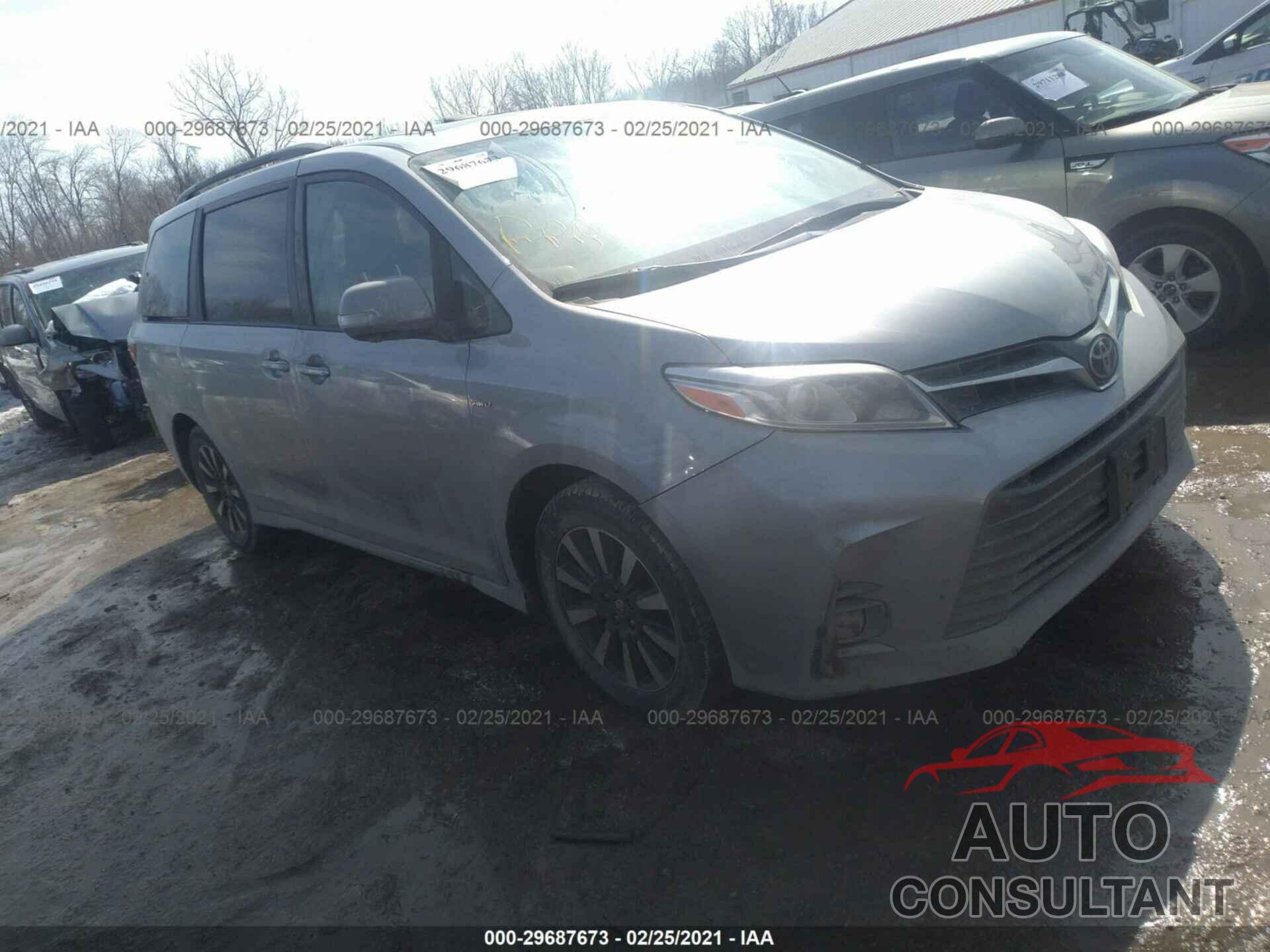 TOYOTA SIENNA 2018 - 5TDDZ3DC1JS202891