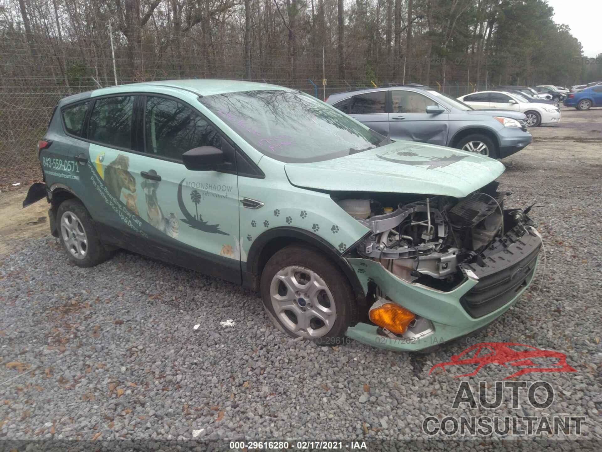 FORD ESCAPE 2017 - 1FMCU0F71HUC72451