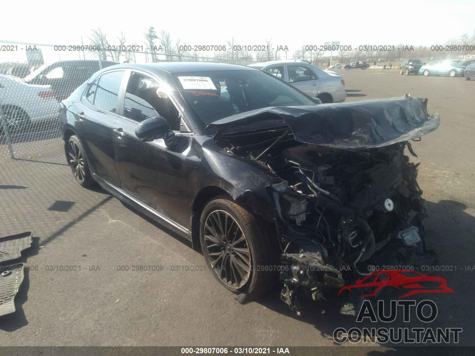 TOYOTA CAMRY 2018 - 4T1B11HKXJU631510
